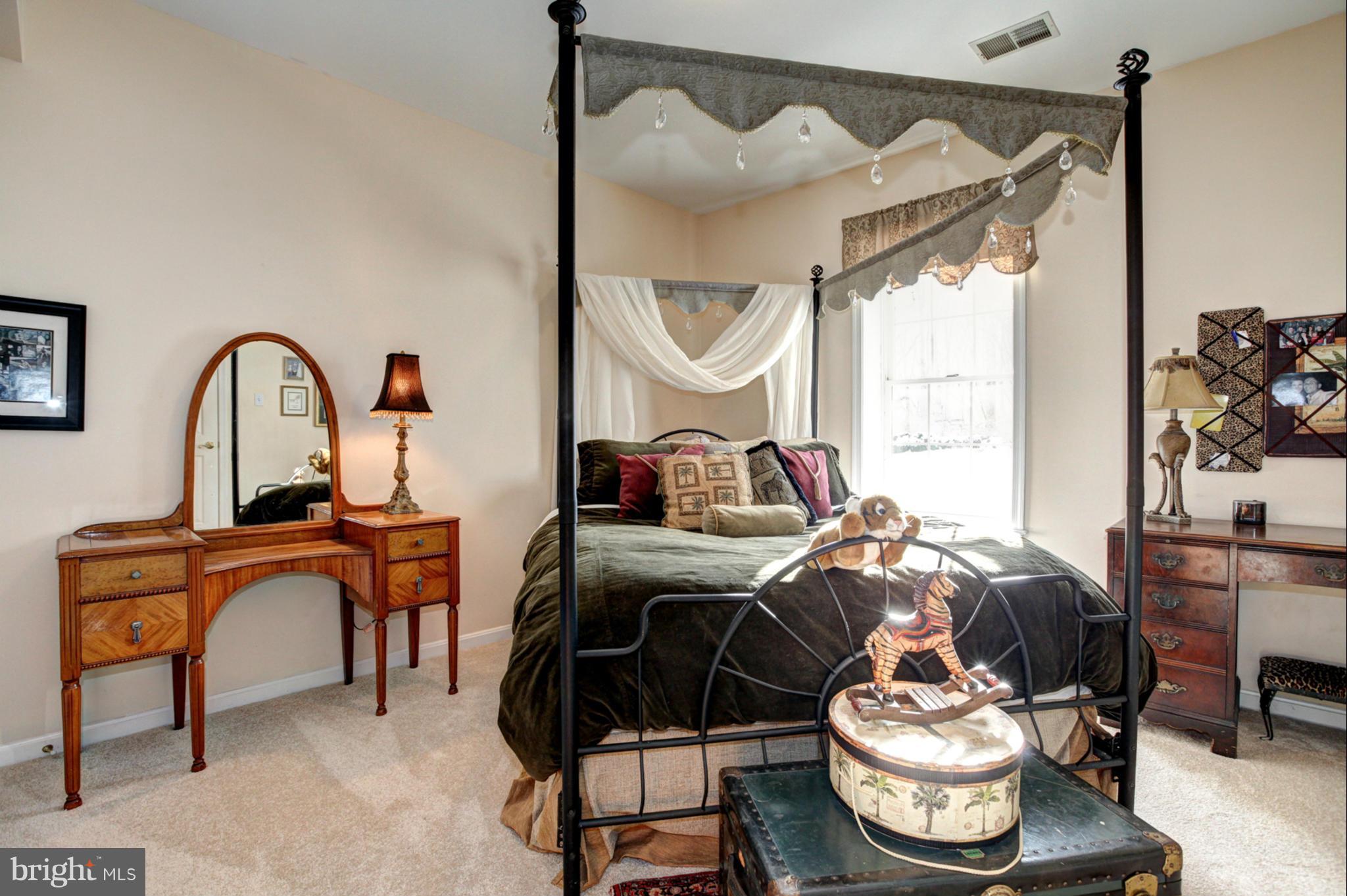 SPRING MEADOWS - Residential