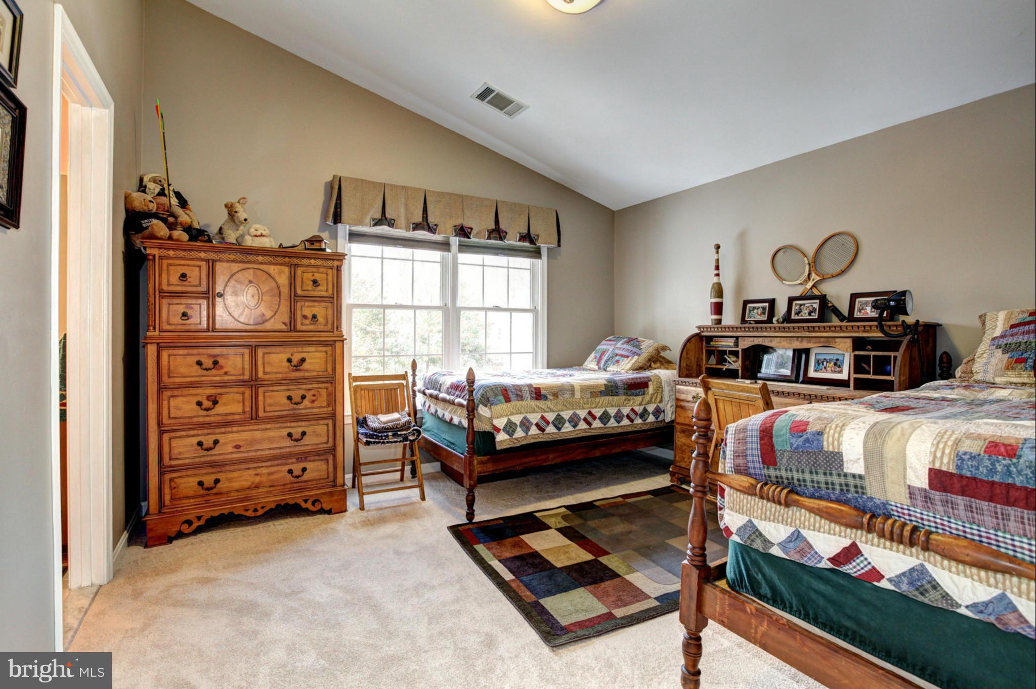 SPRING MEADOWS - Residential