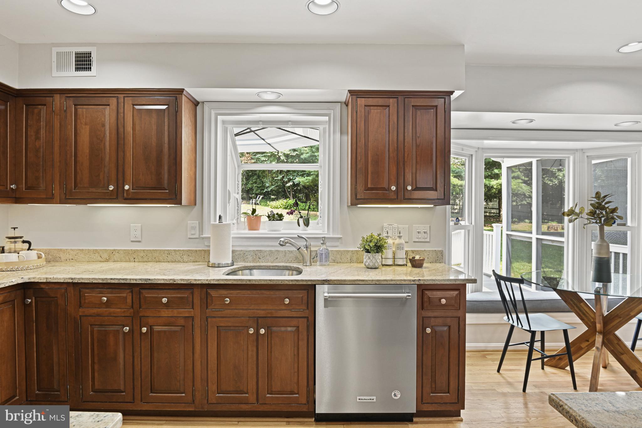 HICKORY CREEK - Residential