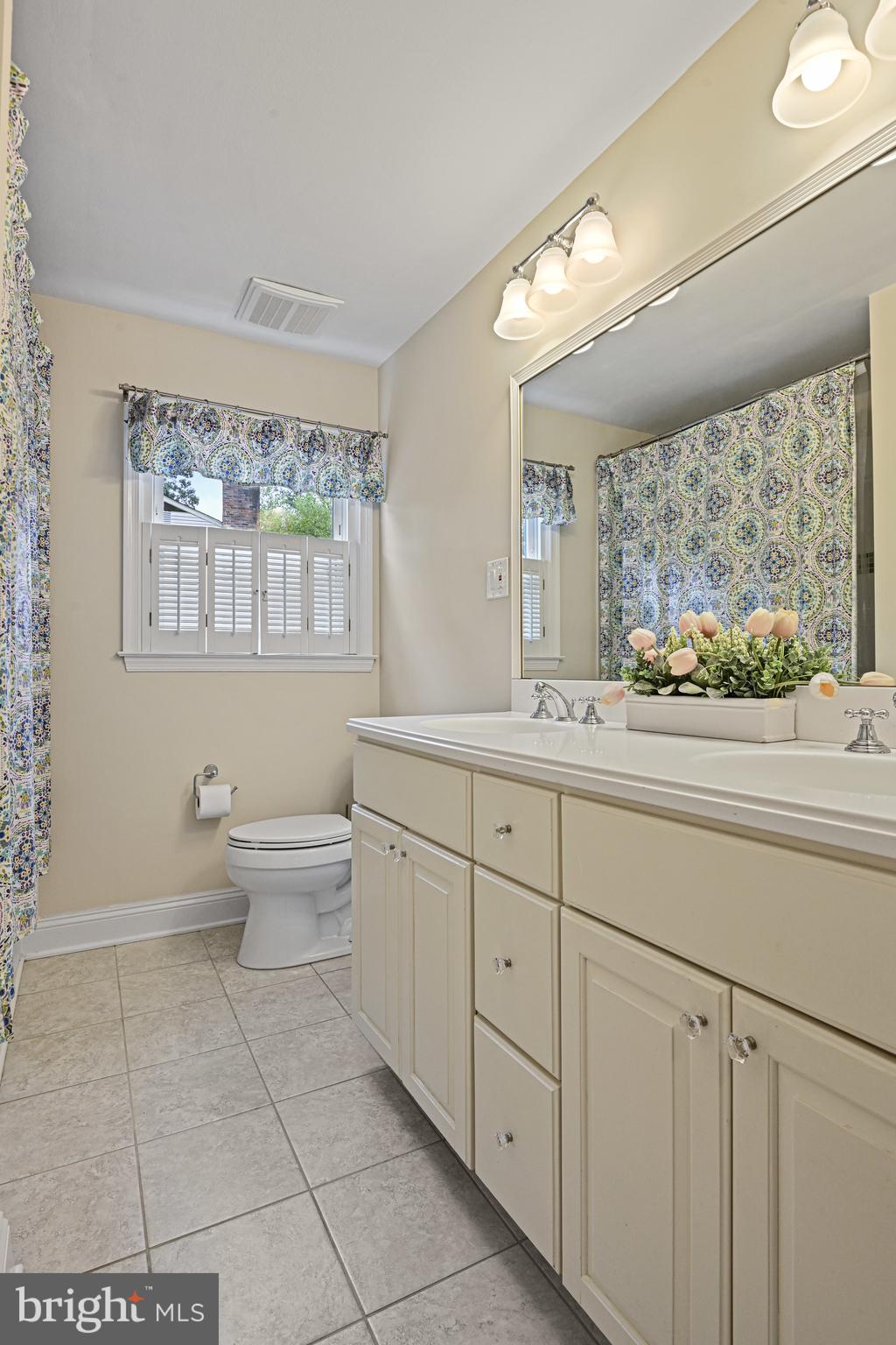 HICKORY CREEK - Residential