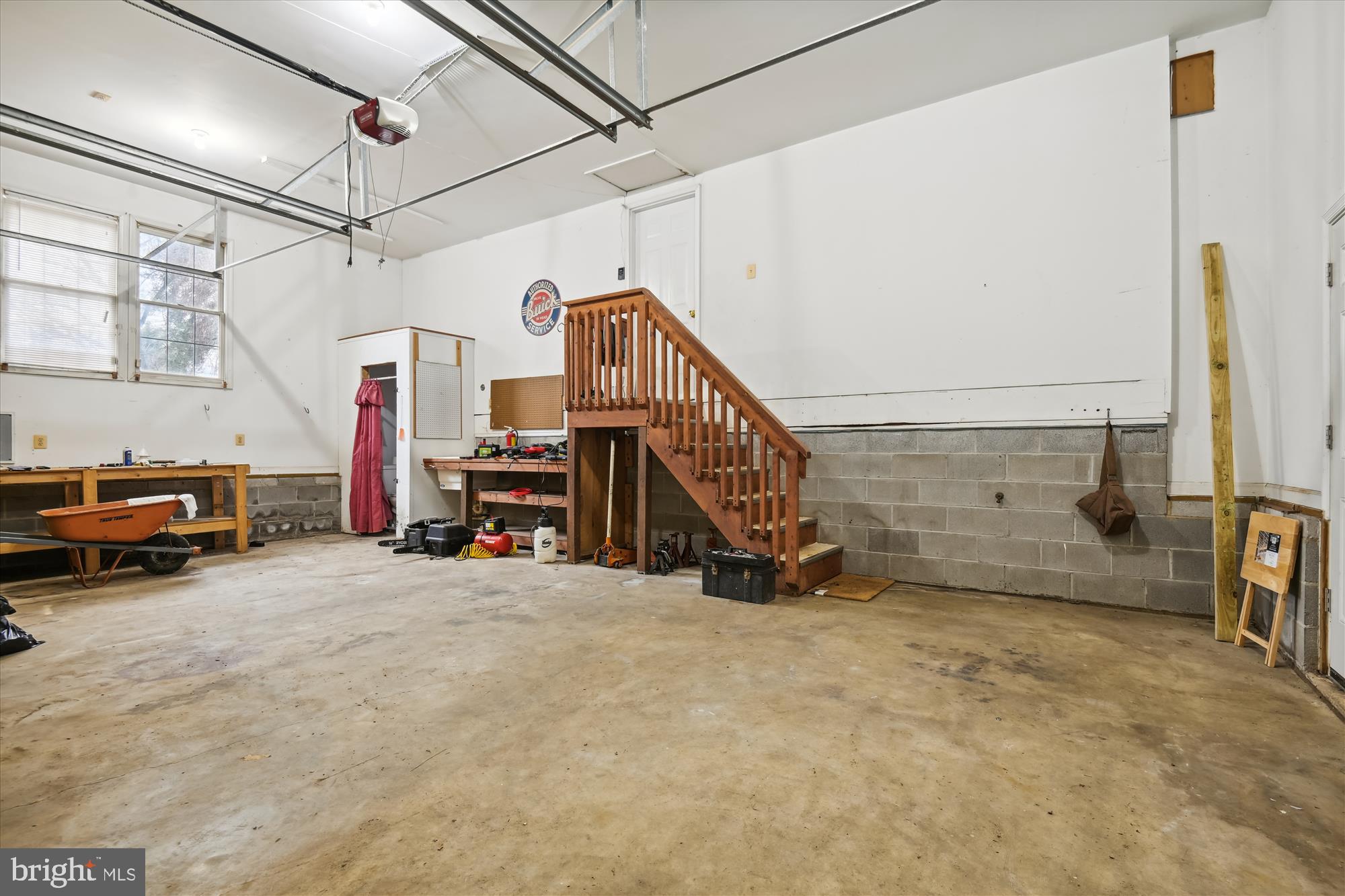 REGULARS - Residential