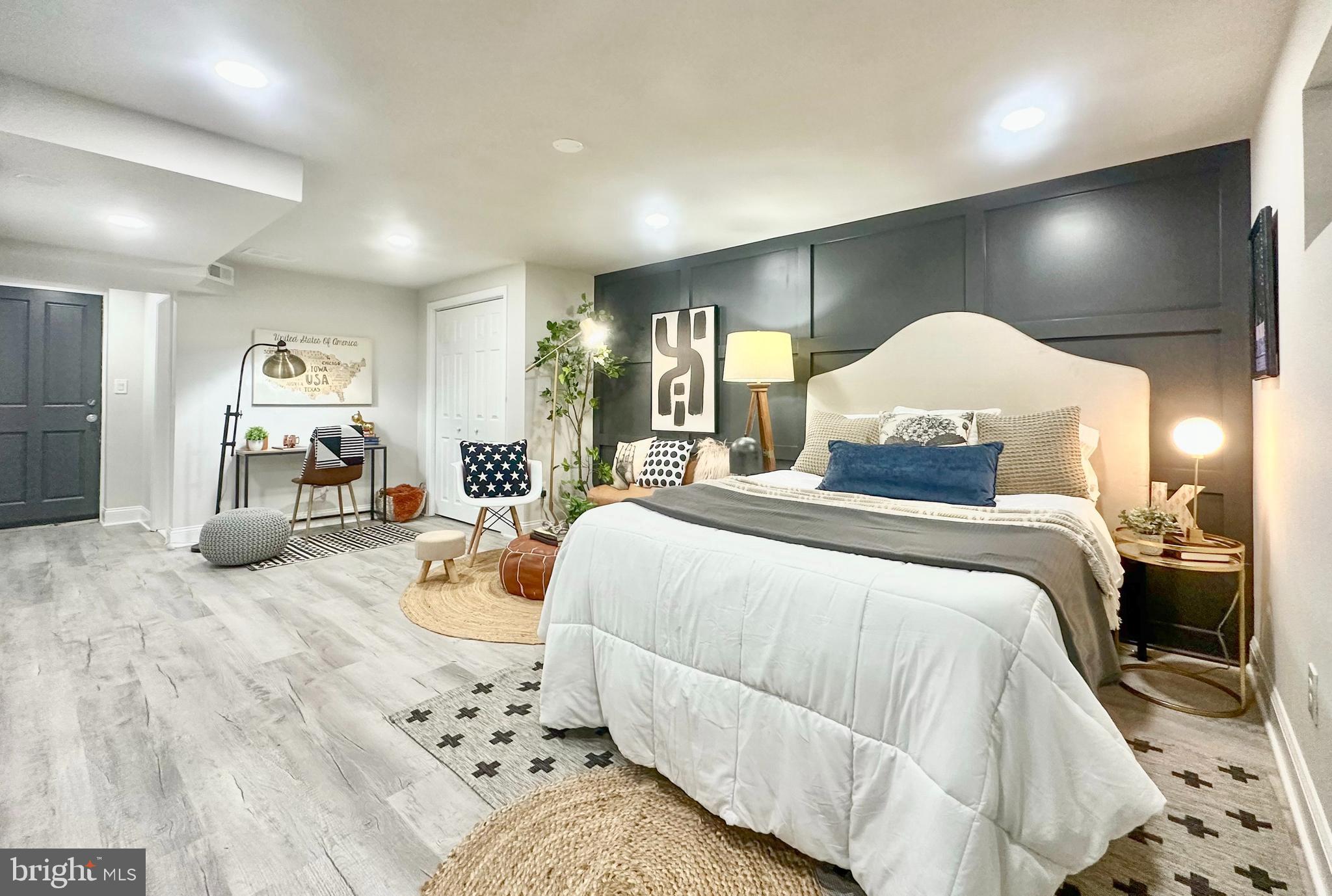 LYNHAVEN/N. DELRAY - Residential