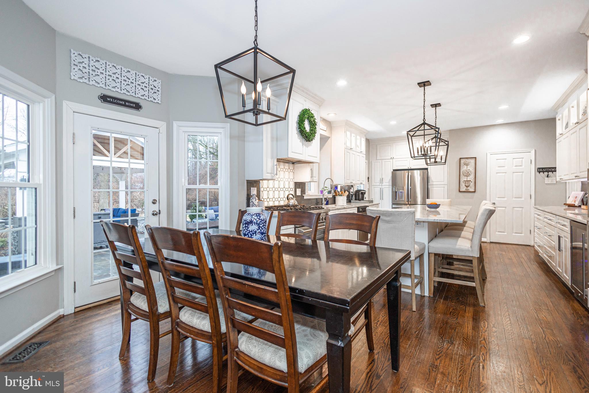 MAPLE GLEN HOLLOW - Residential