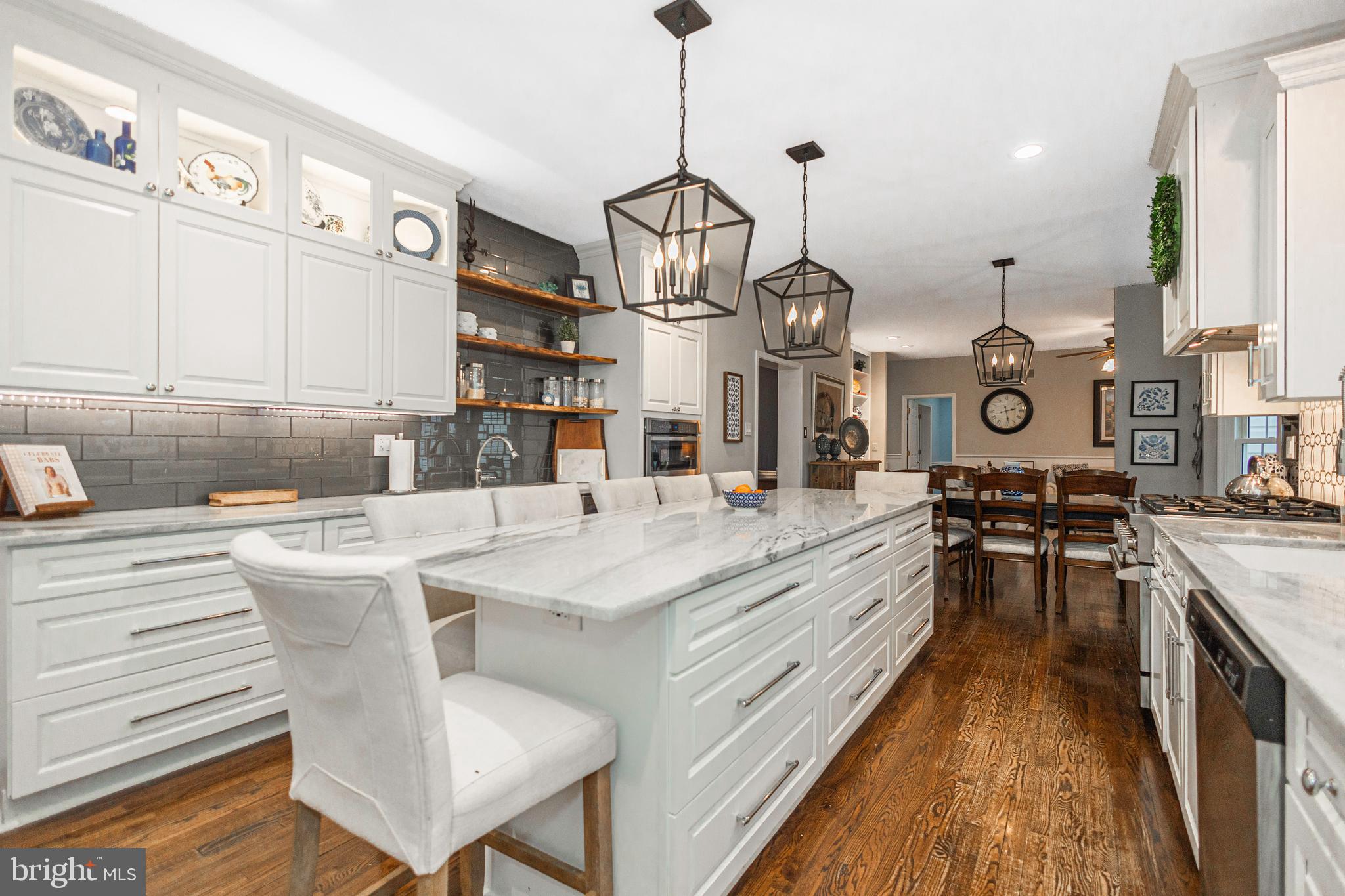 MAPLE GLEN HOLLOW - Residential