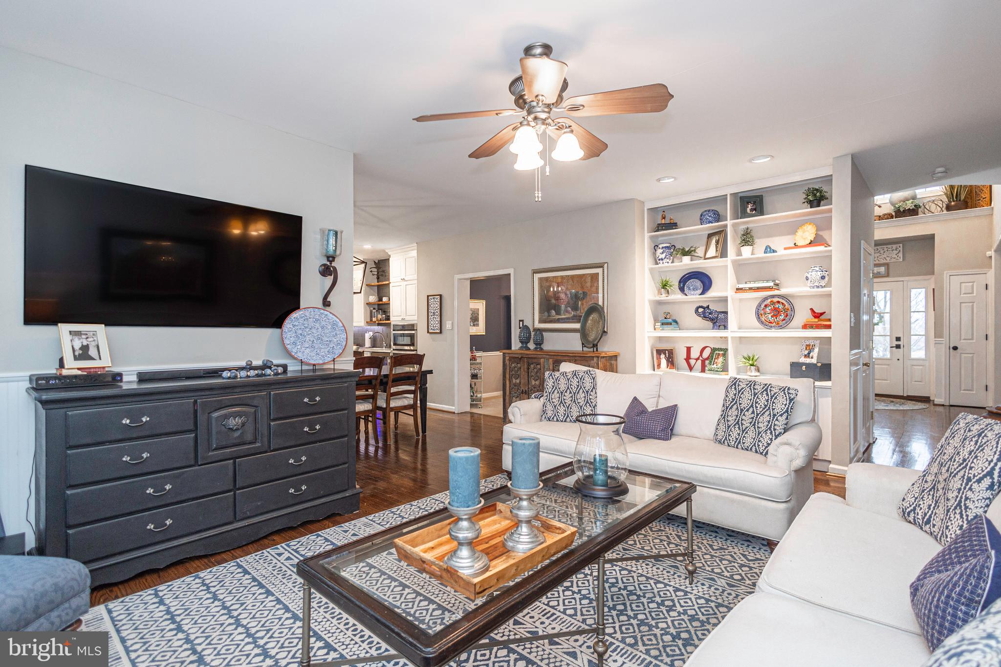 MAPLE GLEN HOLLOW - Residential