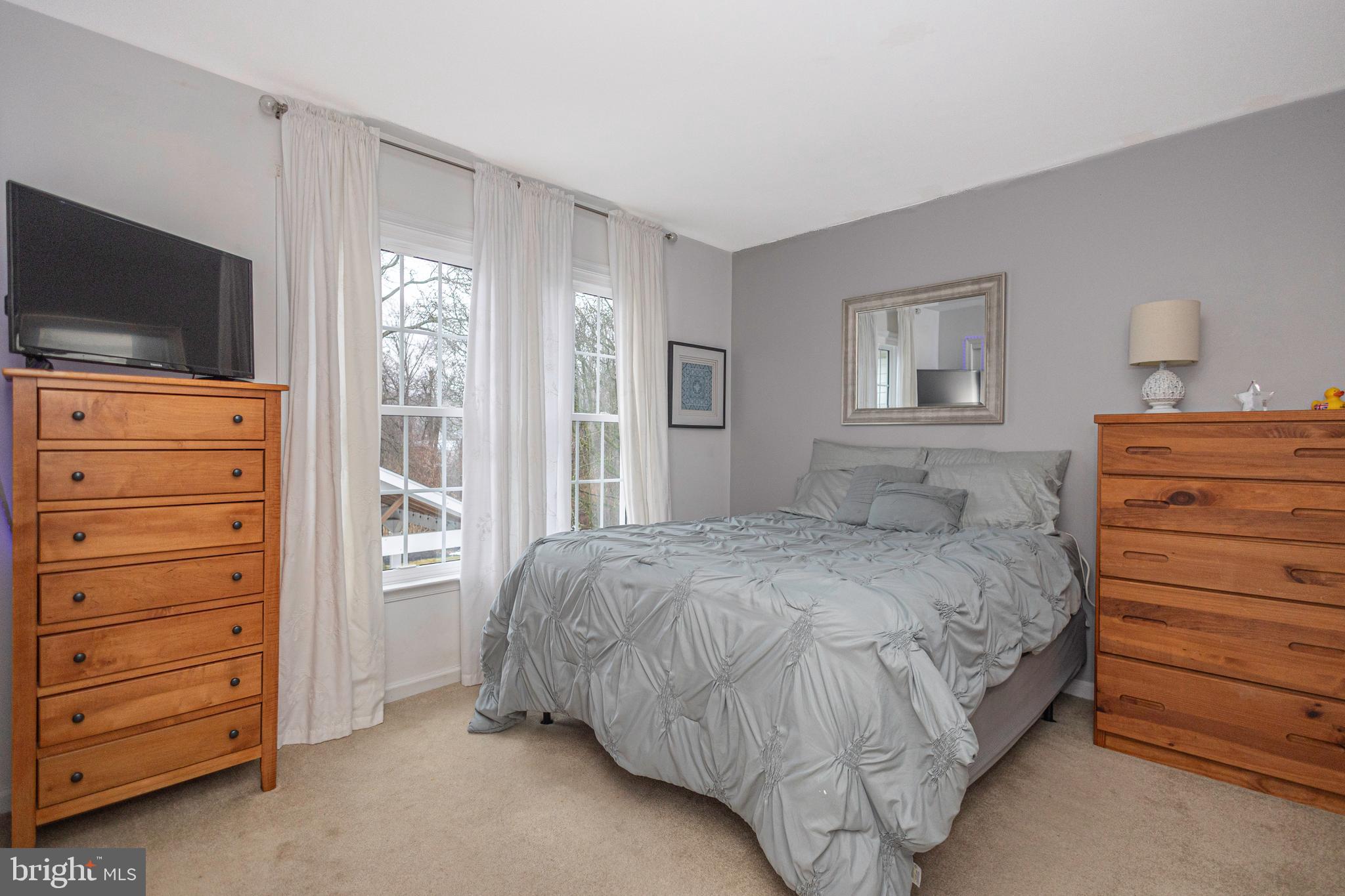 MAPLE GLEN HOLLOW - Residential