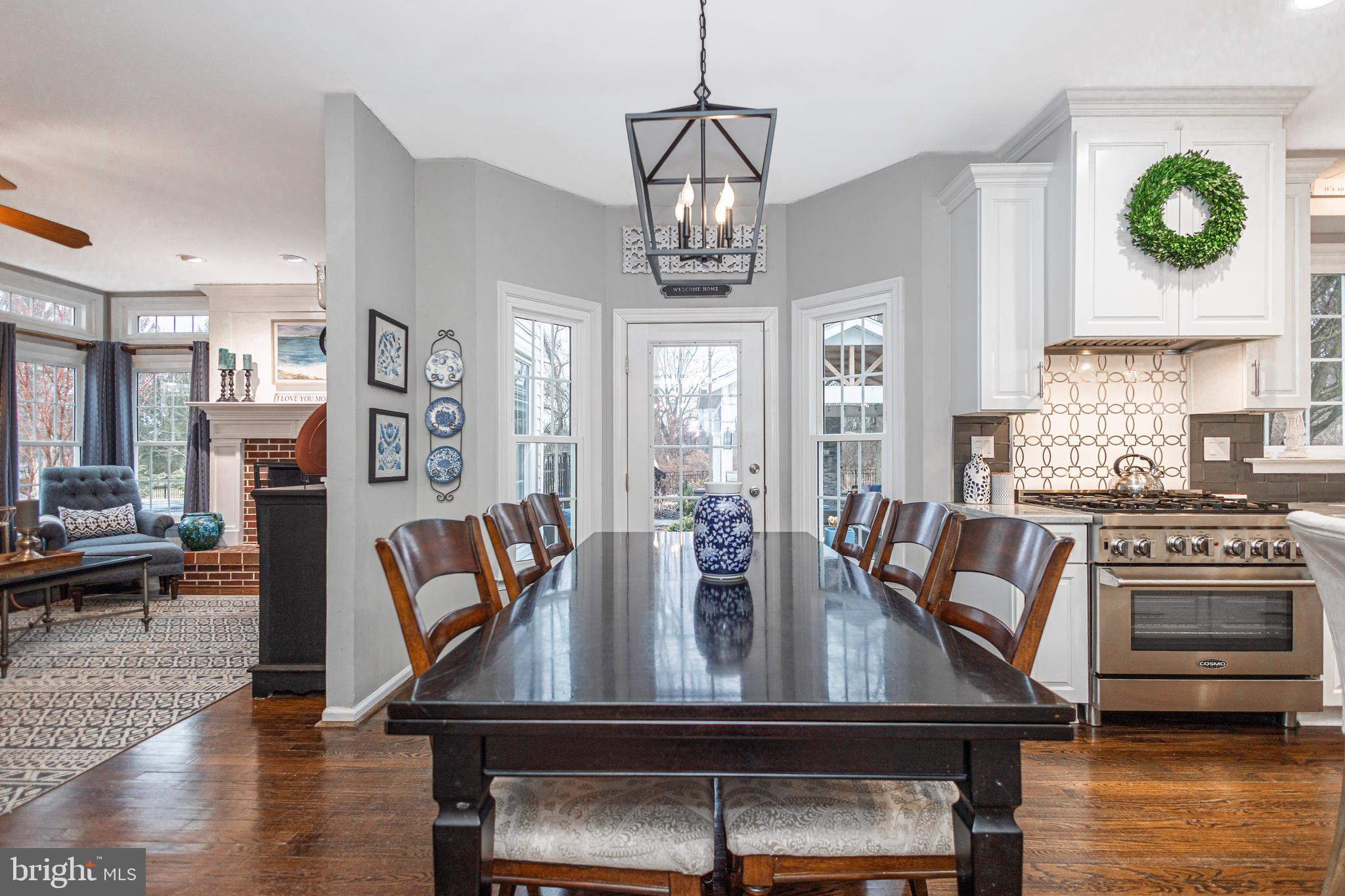 MAPLE GLEN HOLLOW - Residential