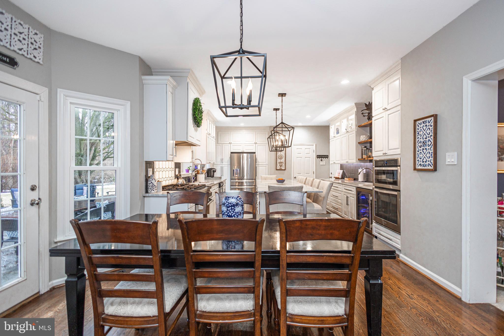 MAPLE GLEN HOLLOW - Residential