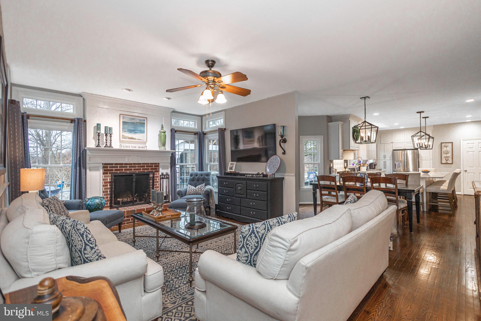 MAPLE GLEN HOLLOW - Residential