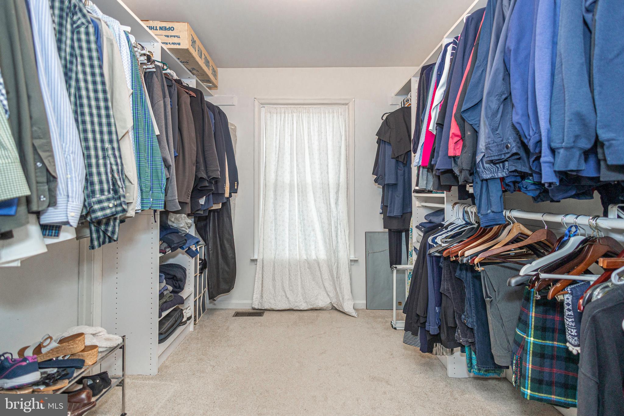 MAPLE GLEN HOLLOW - Residential