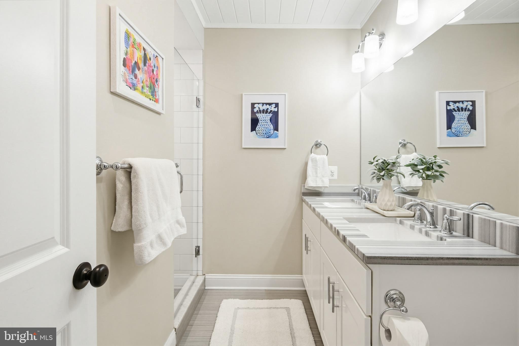 LOCUST POINT - Residential