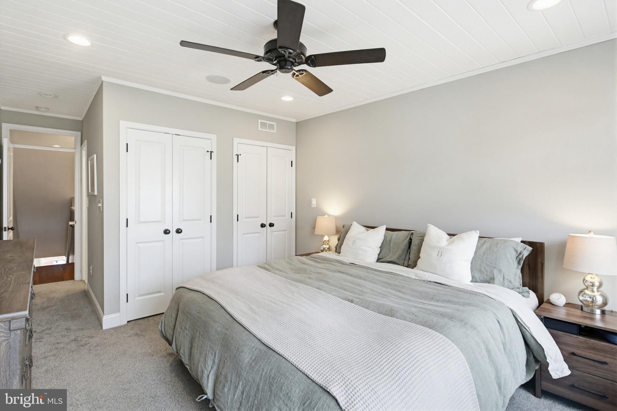 LOCUST POINT - Residential