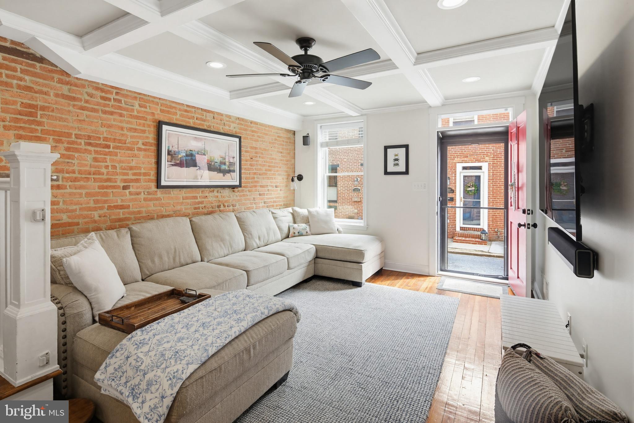 LOCUST POINT - Residential