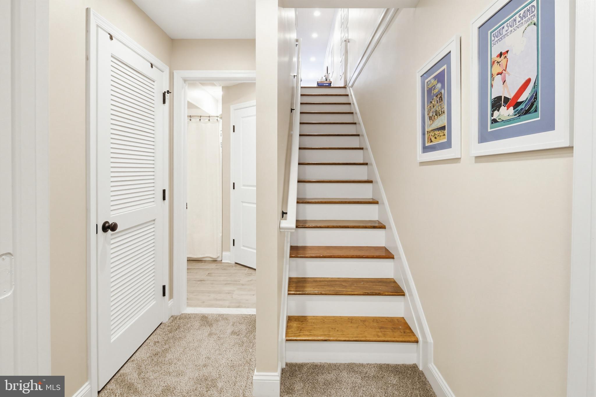 LOCUST POINT - Residential