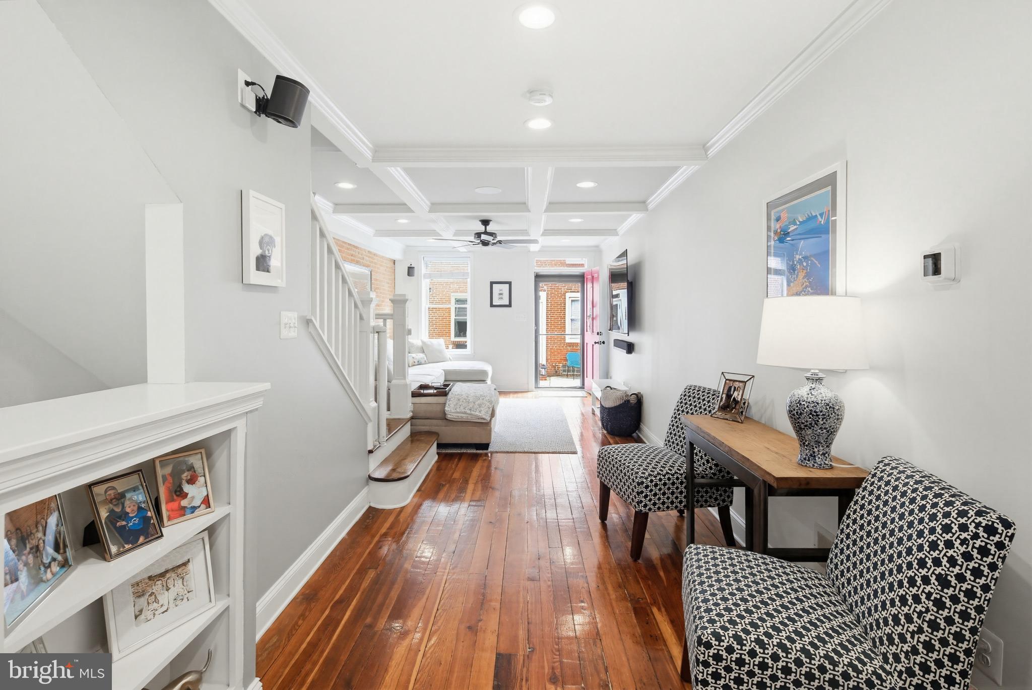 LOCUST POINT - Residential