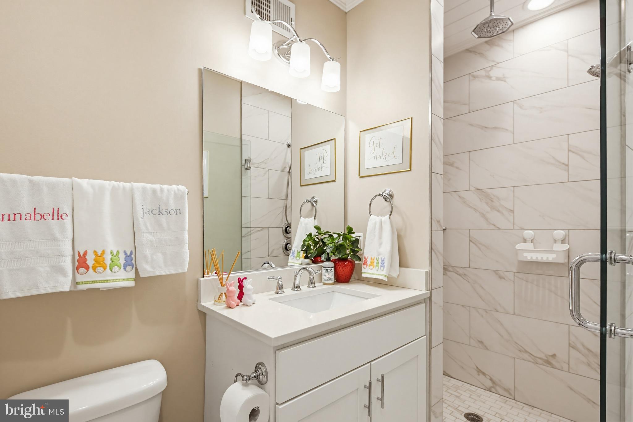 LOCUST POINT - Residential