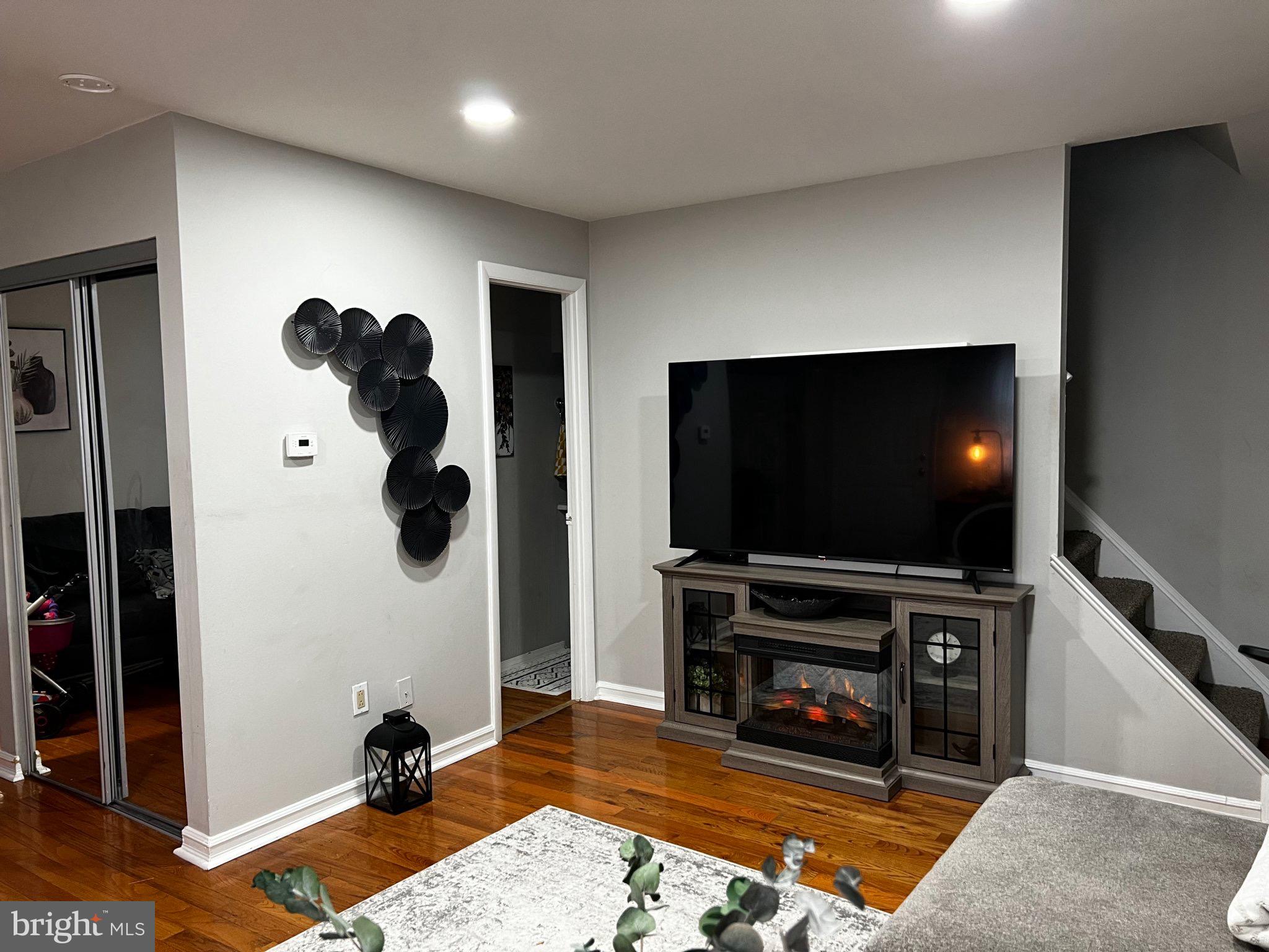 607 EDISON AVENUE 607H
