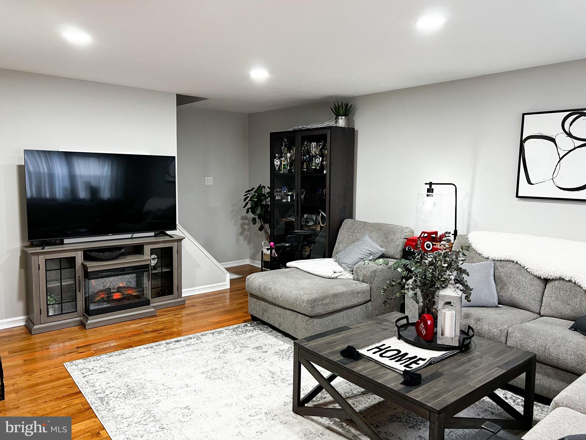 607 EDISON AVENUE 607H