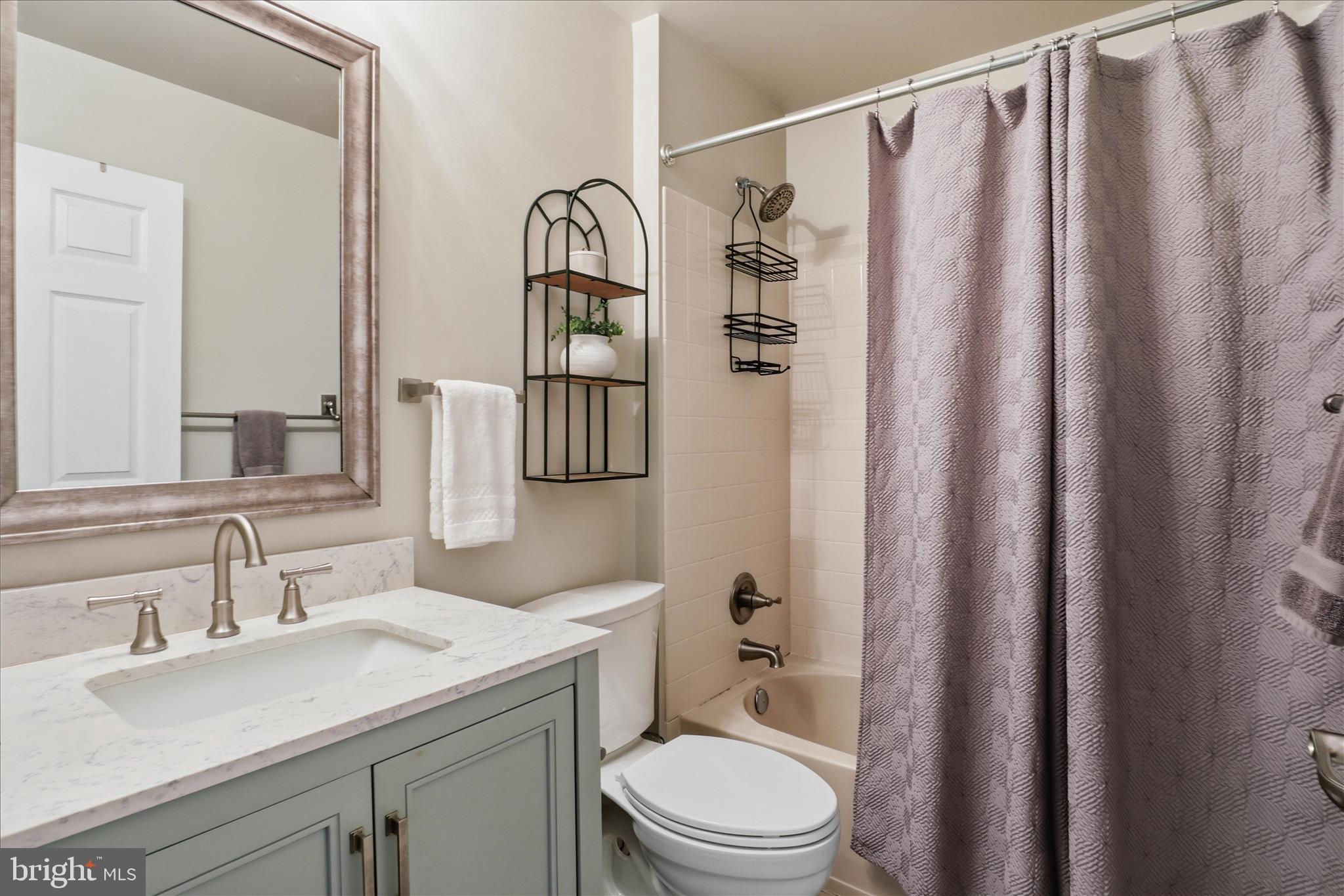 SOUTH RIDING - Residential