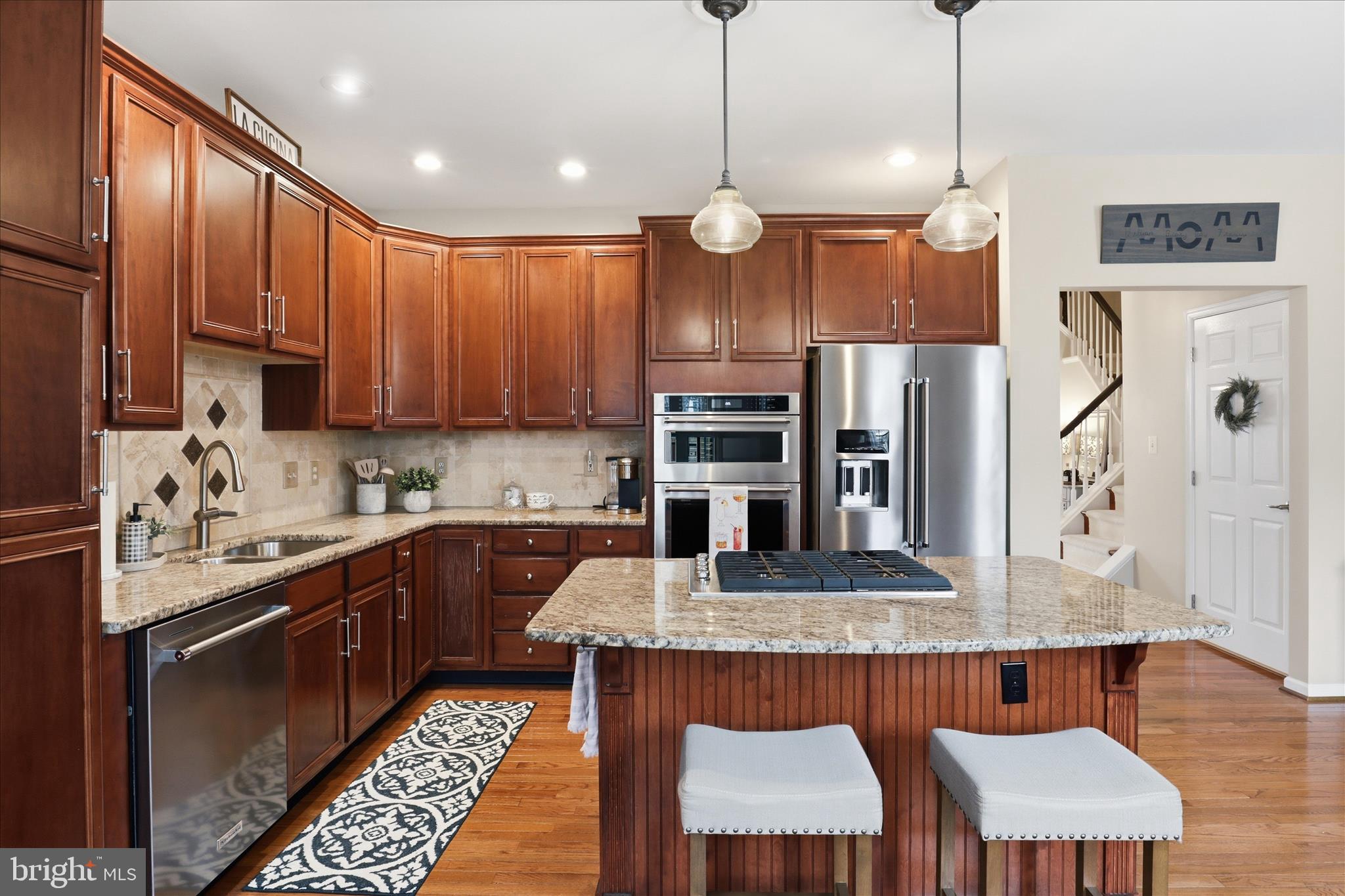 SOUTH RIDING - Residential