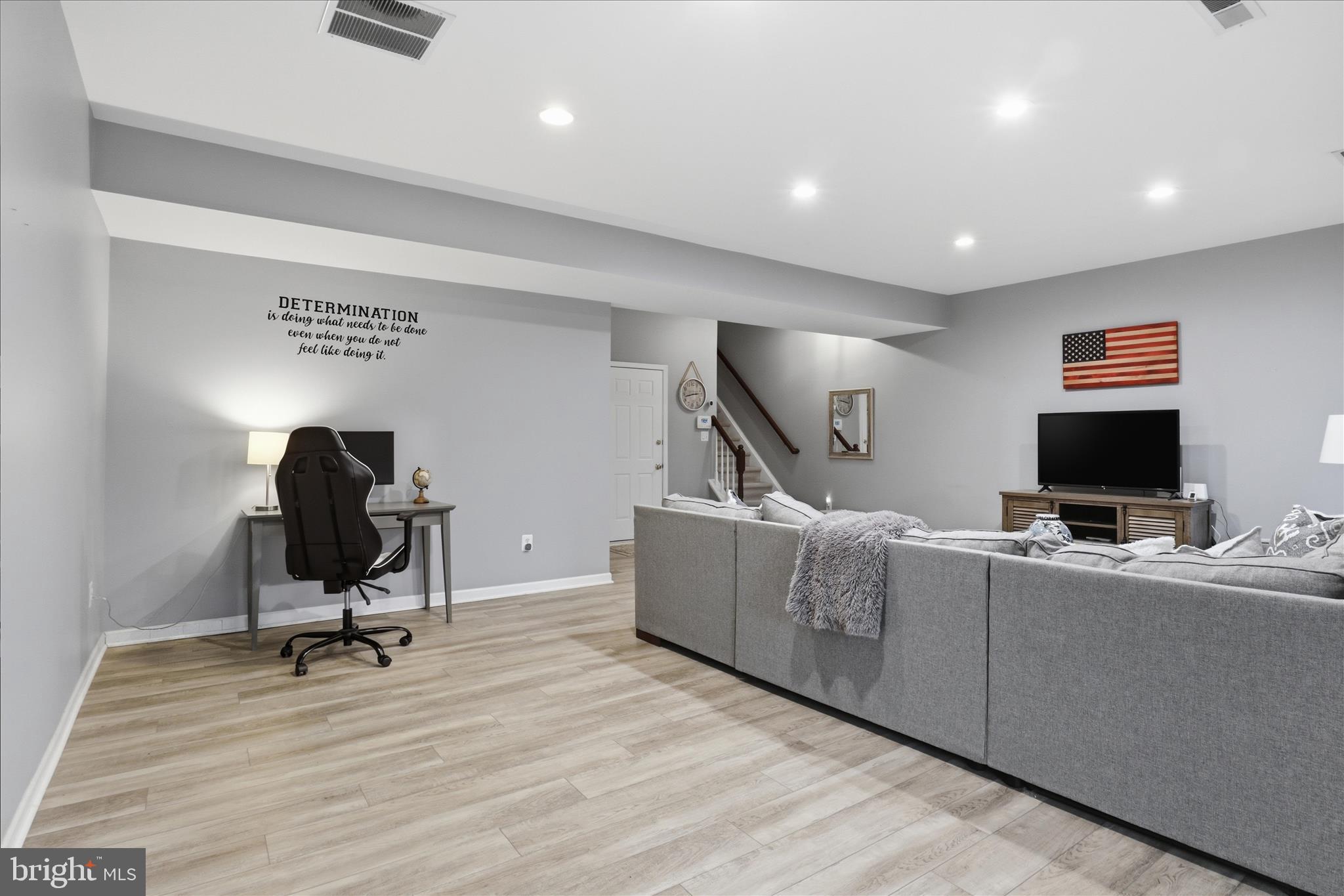 SOUTH RIDING - Residential