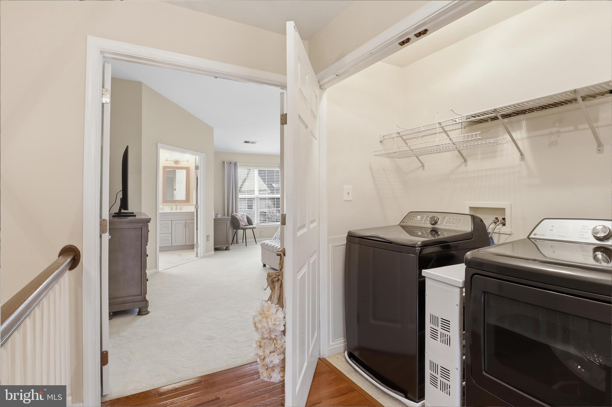 SOUTH RIDING - Residential