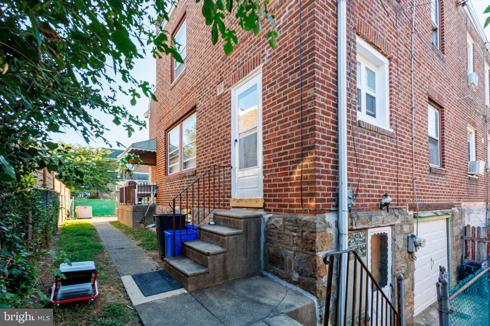 1203 MCKINLEY STREET