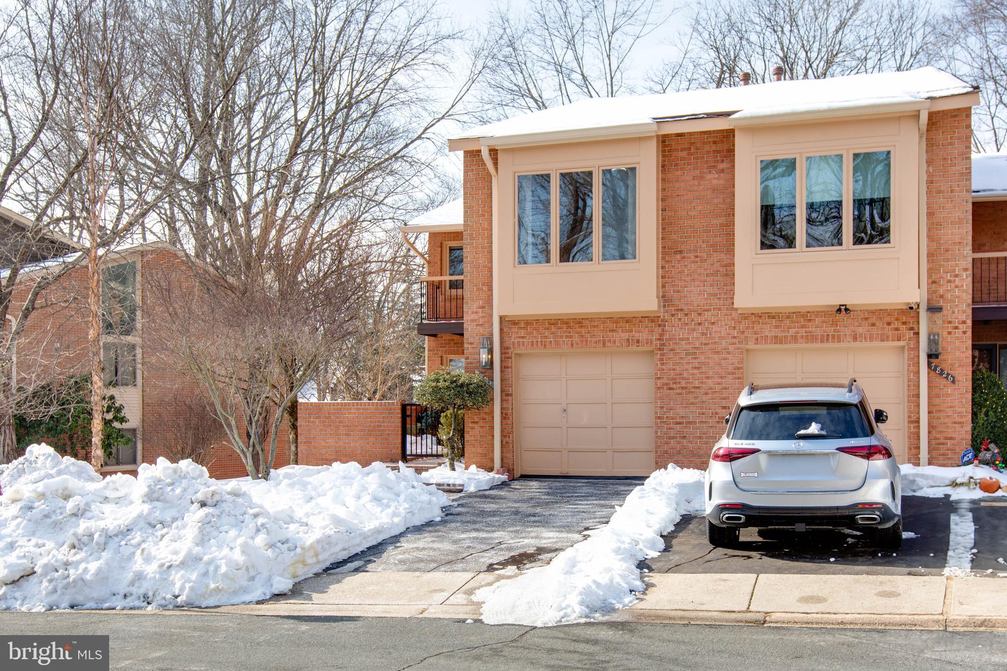 7824 WHITERIM TERRACE