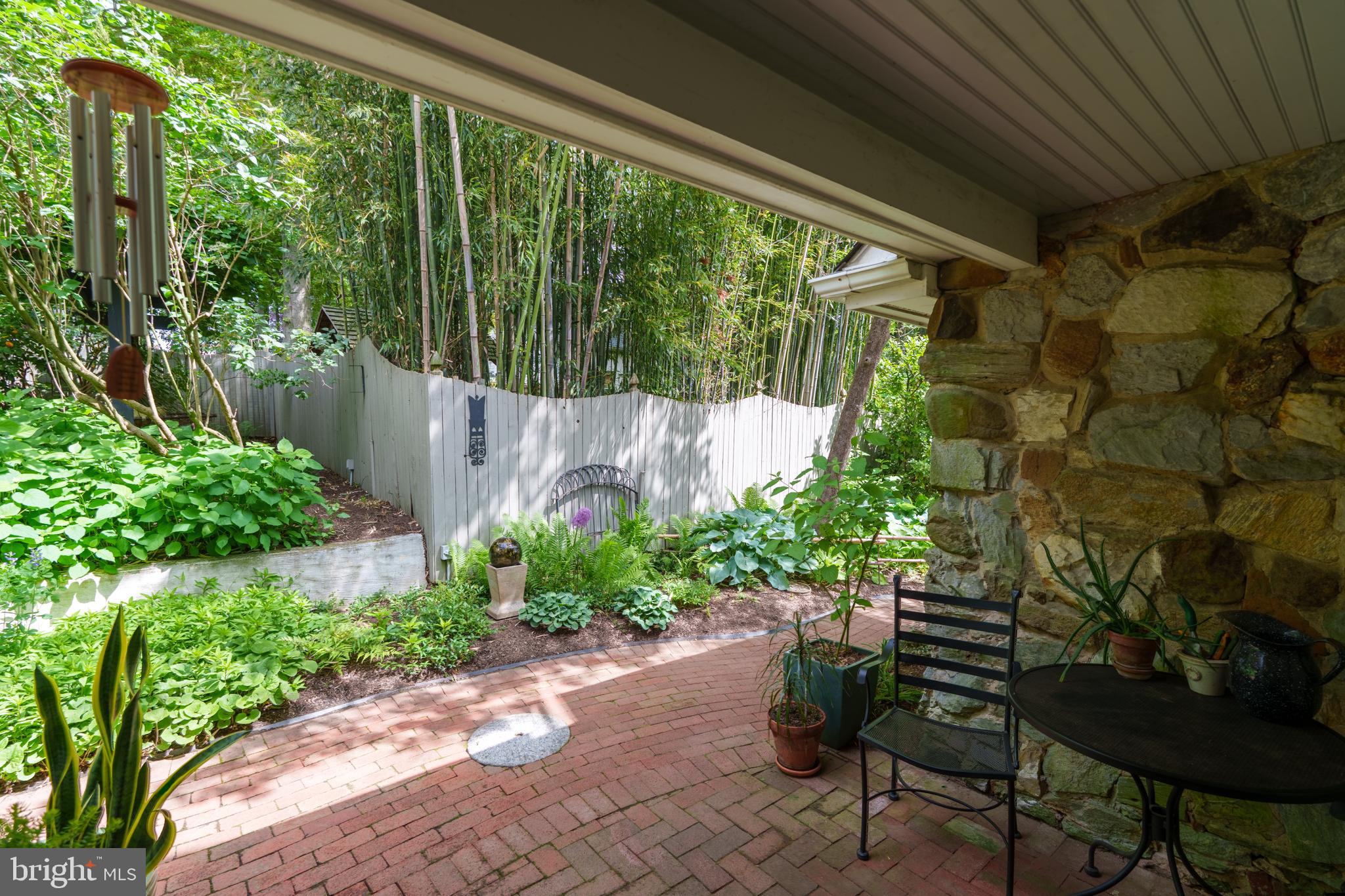 125 E VIRGINIA AVENUE