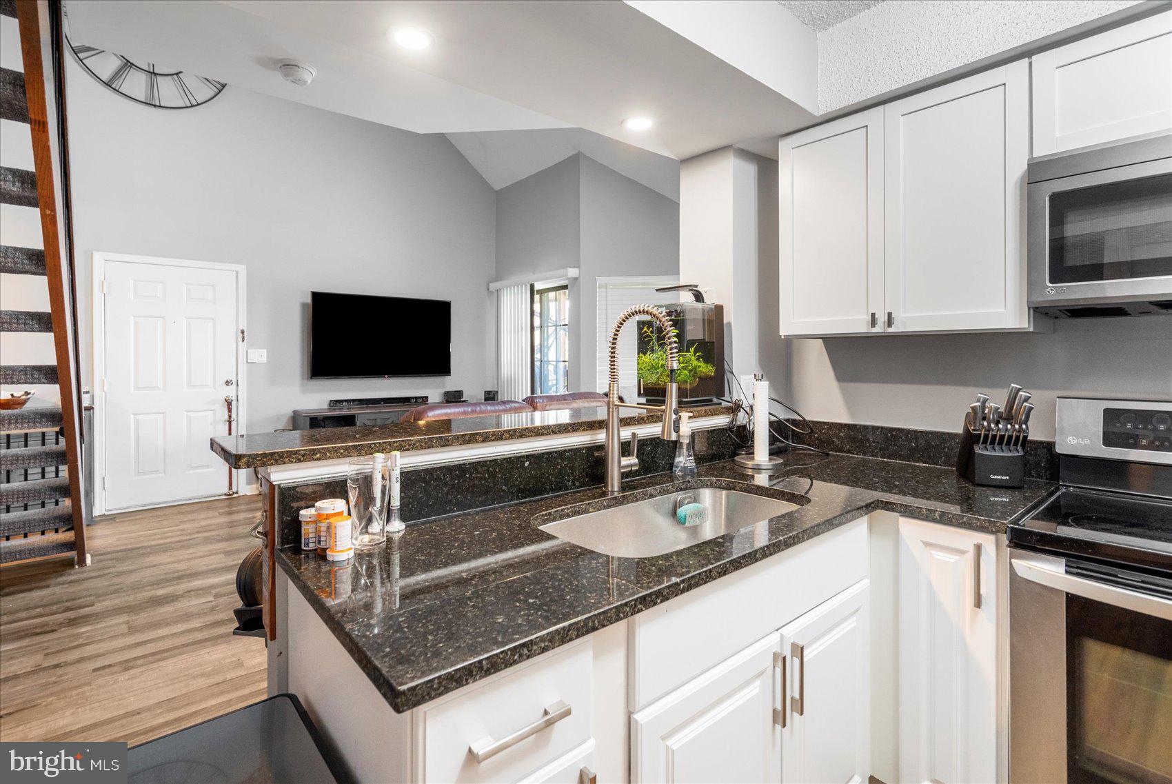 THE TIERS OF LAUREL LAKE - Residential