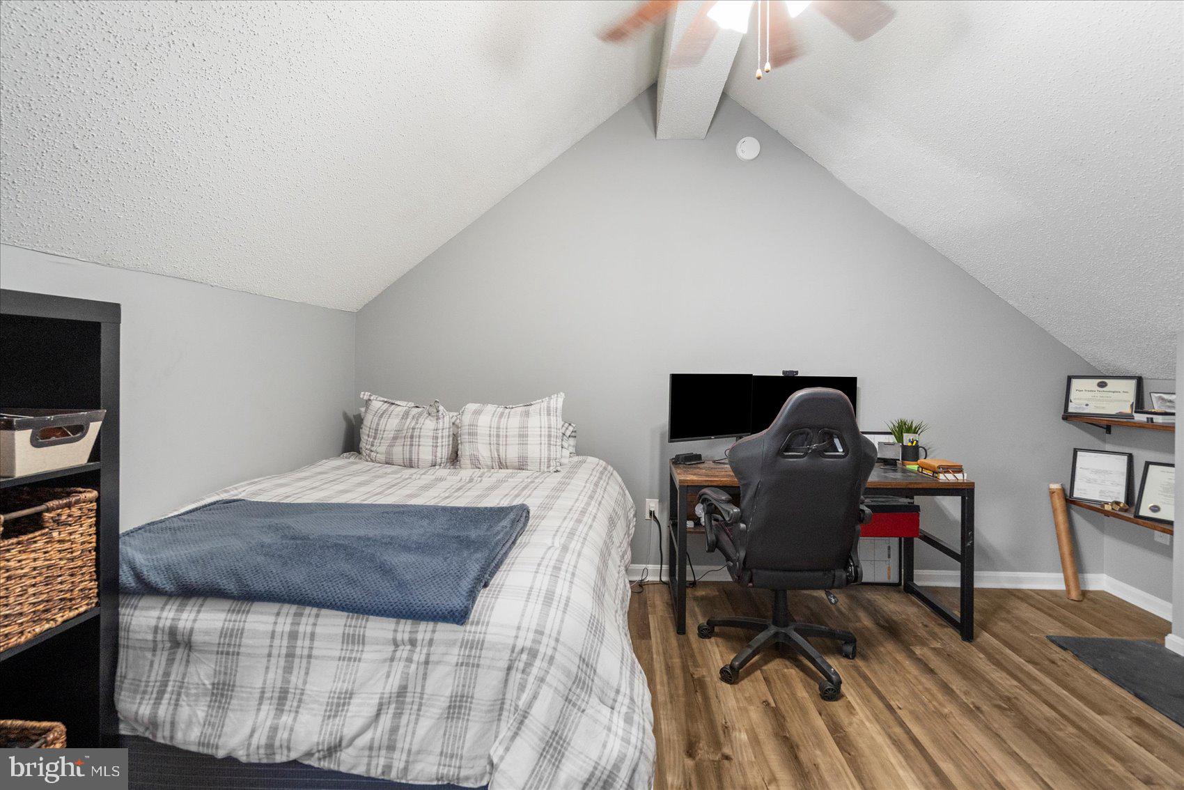 THE TIERS OF LAUREL LAKE - Residential