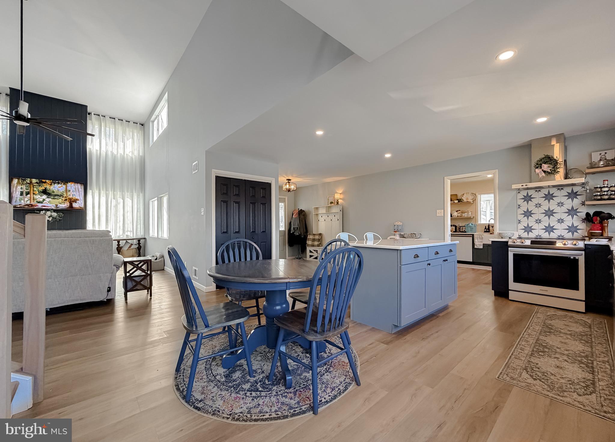 SOCIETY HILL - Residential