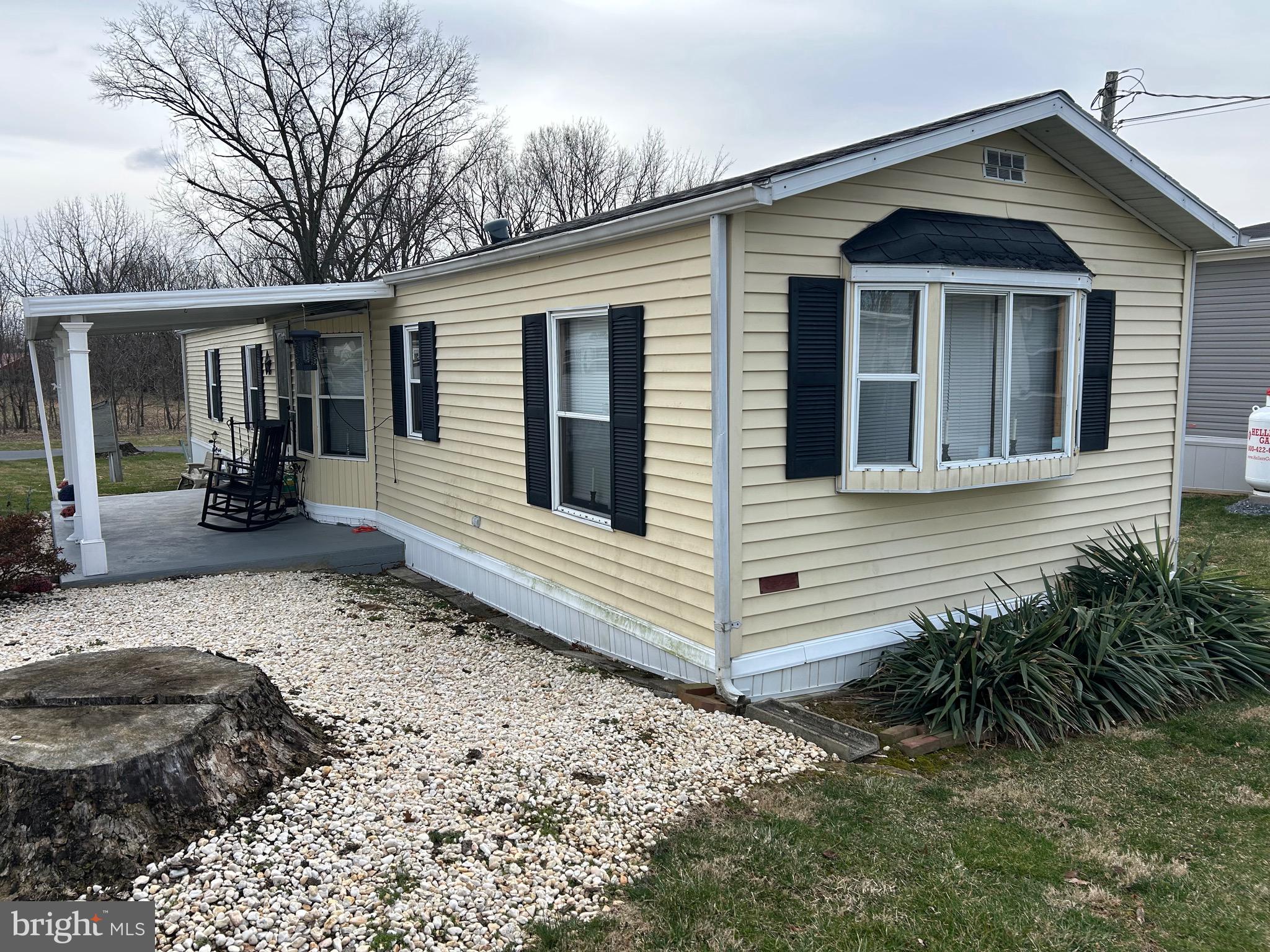 PALMDALE MOBILE HOME PARK - Residential