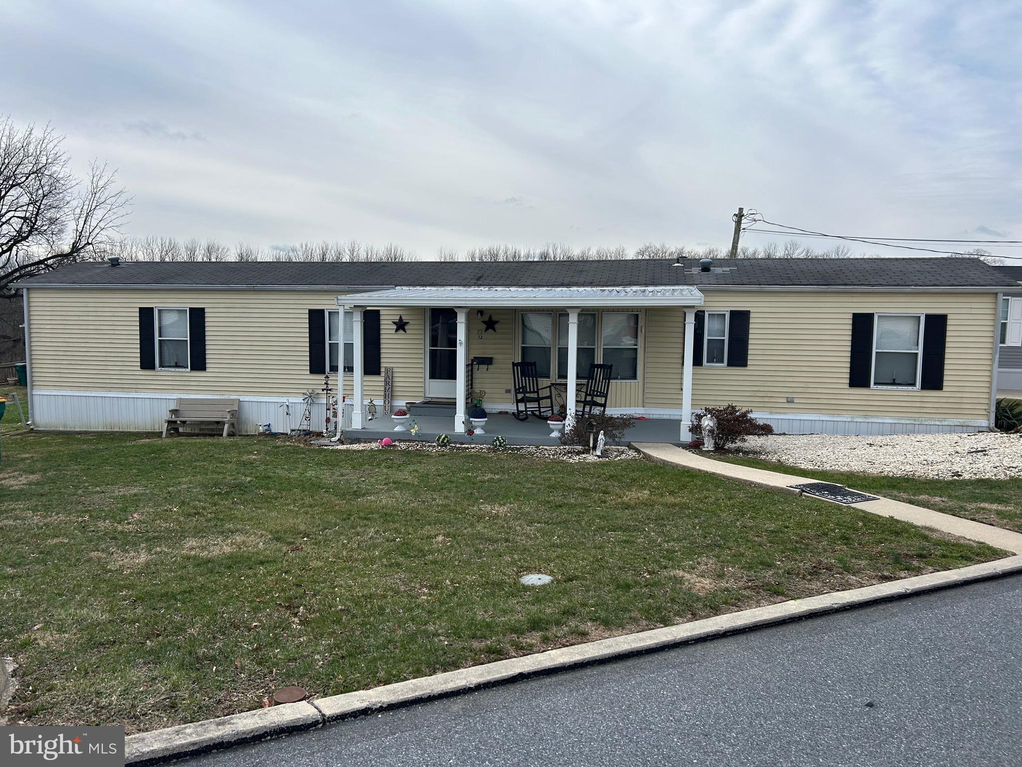 PALMDALE MOBILE HOME PARK - Residential