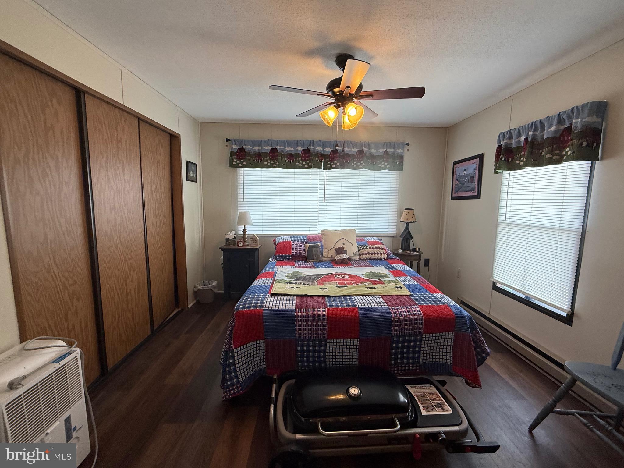 PALMDALE MOBILE HOME PARK - Residential
