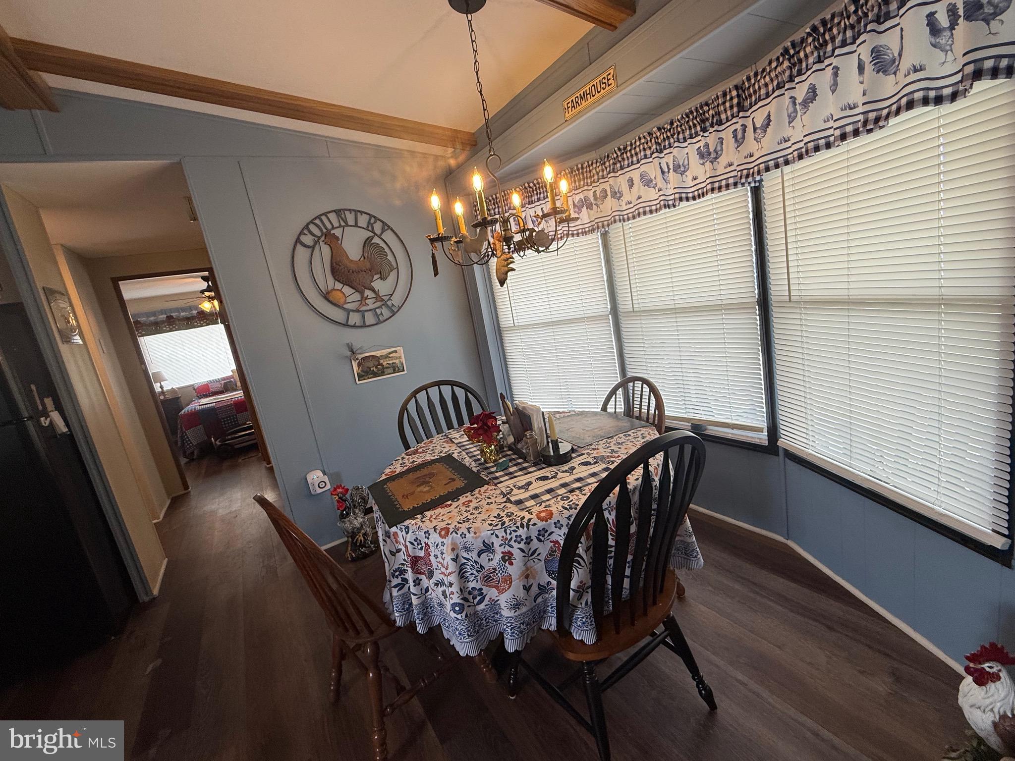 PALMDALE MOBILE HOME PARK - Residential