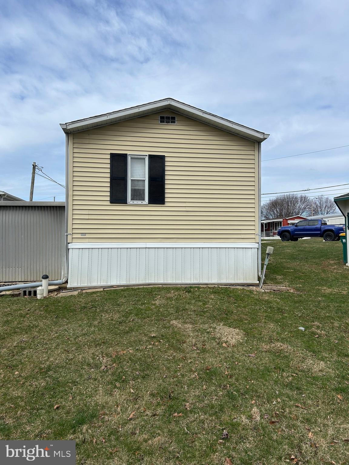 PALMDALE MOBILE HOME PARK - Residential