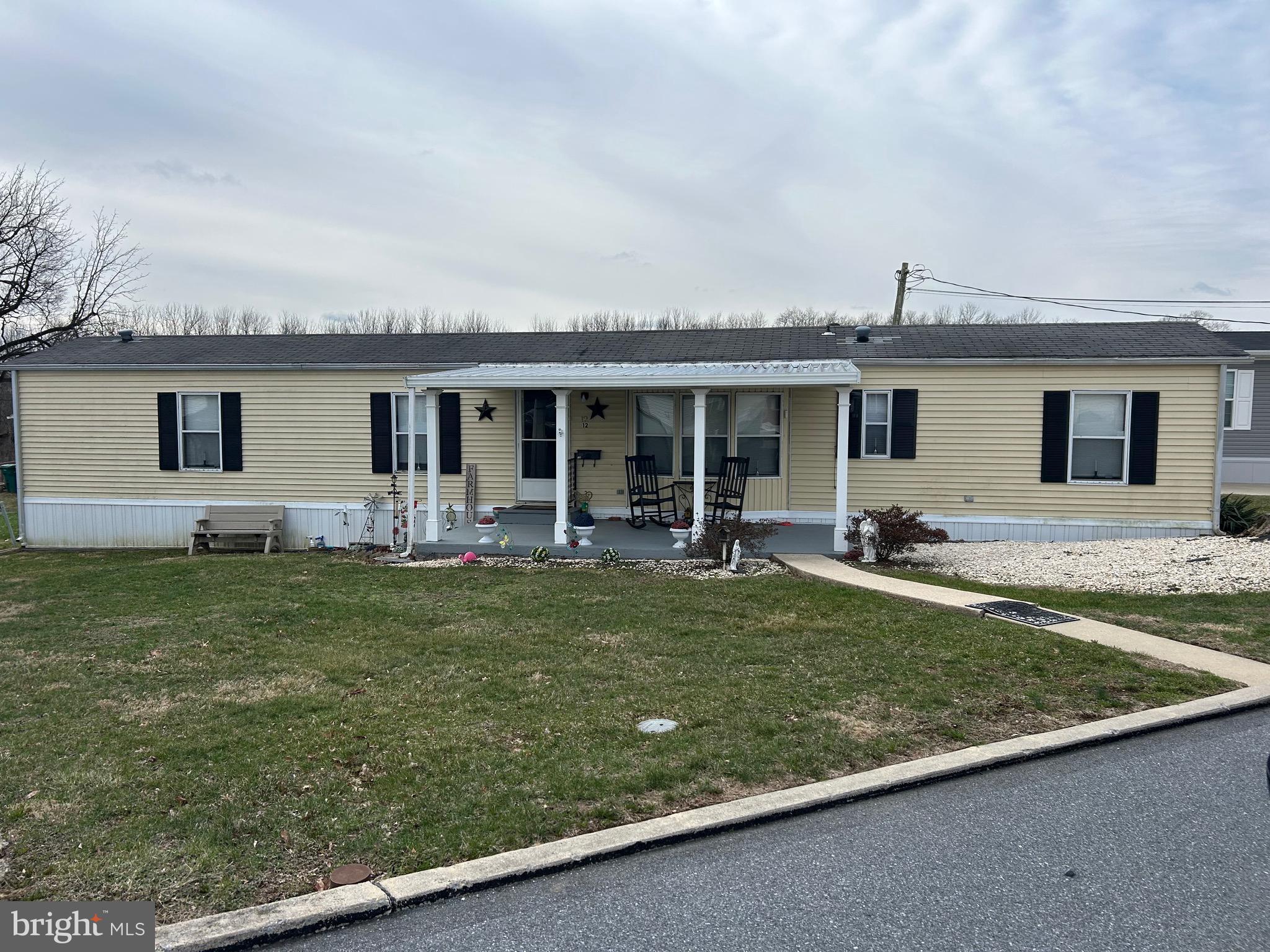 PALMDALE MOBILE HOME PARK - Residential