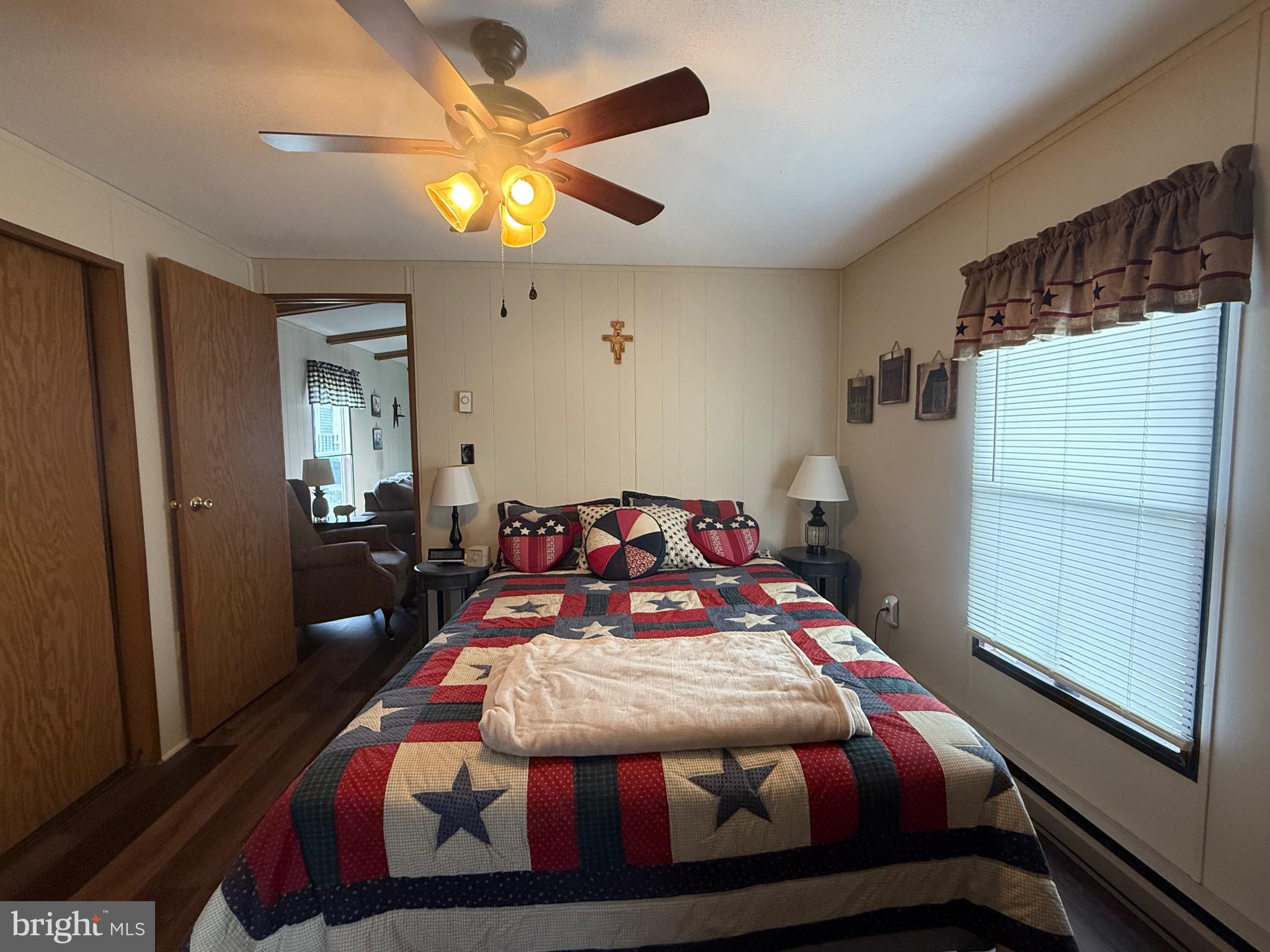 PALMDALE MOBILE HOME PARK - Residential