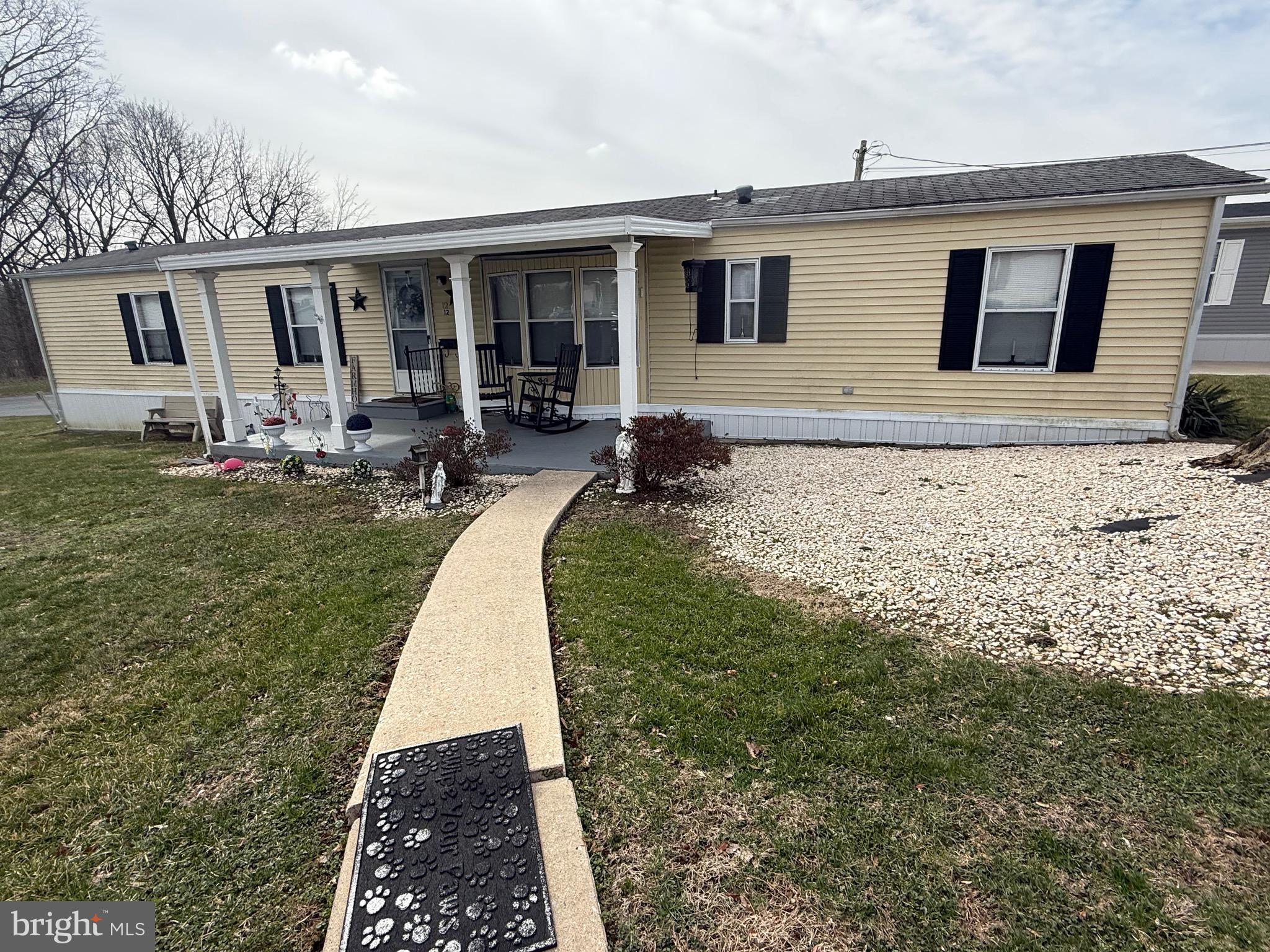 PALMDALE MOBILE HOME PARK - Residential