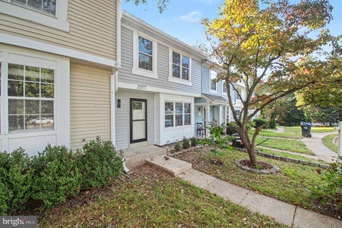 Photo of 15377 Inlet Place, DUMFRIES, VA 22025 (MLS # VAPW2123380)
