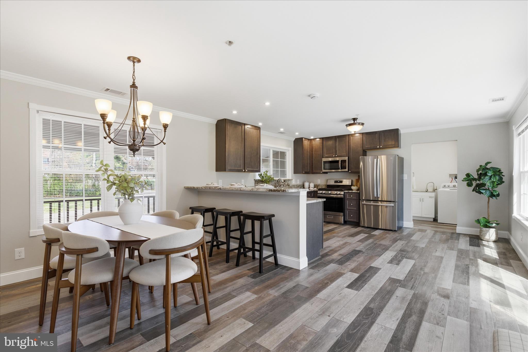 NORTHRIDGE - Residential