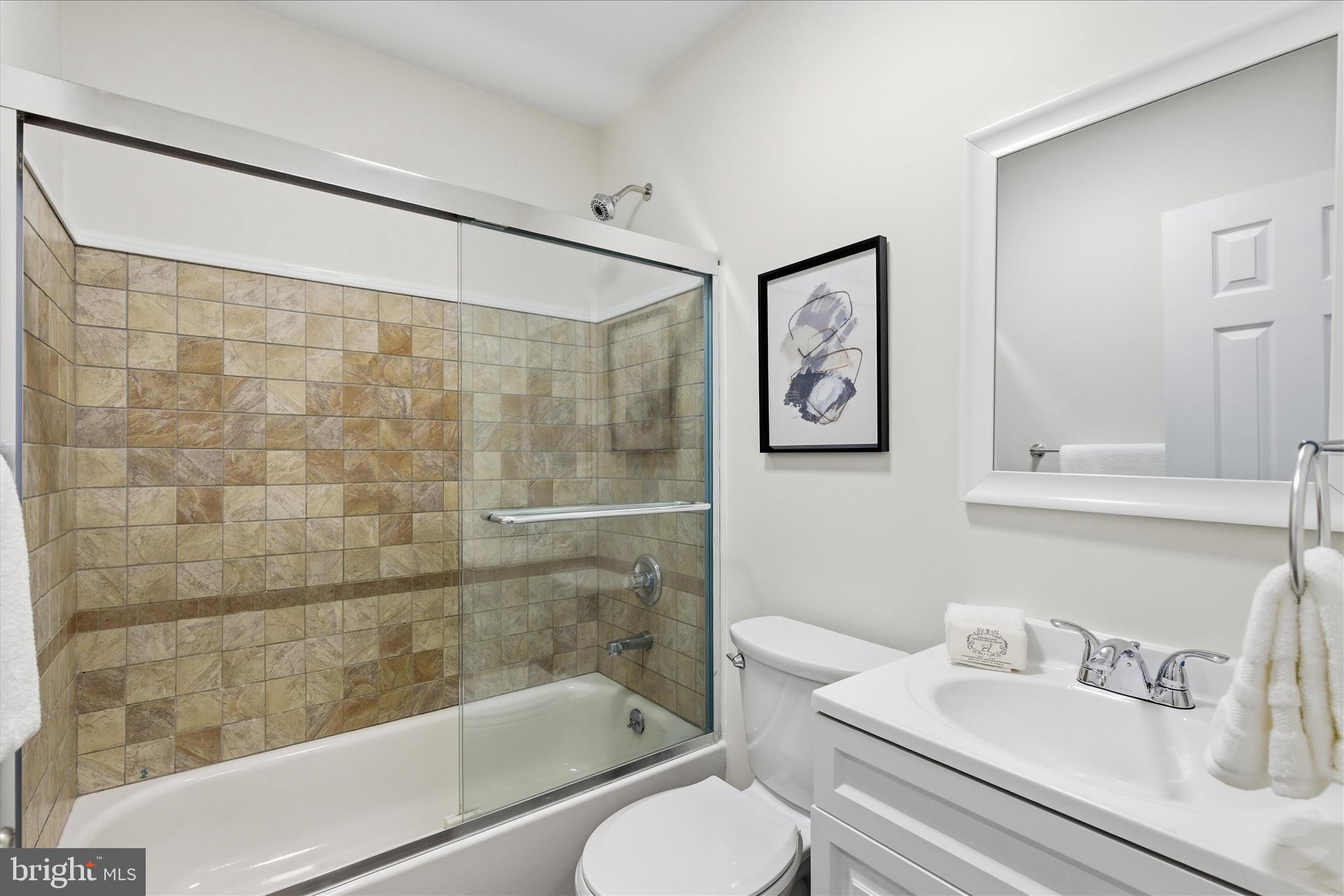 NORTHRIDGE - Residential