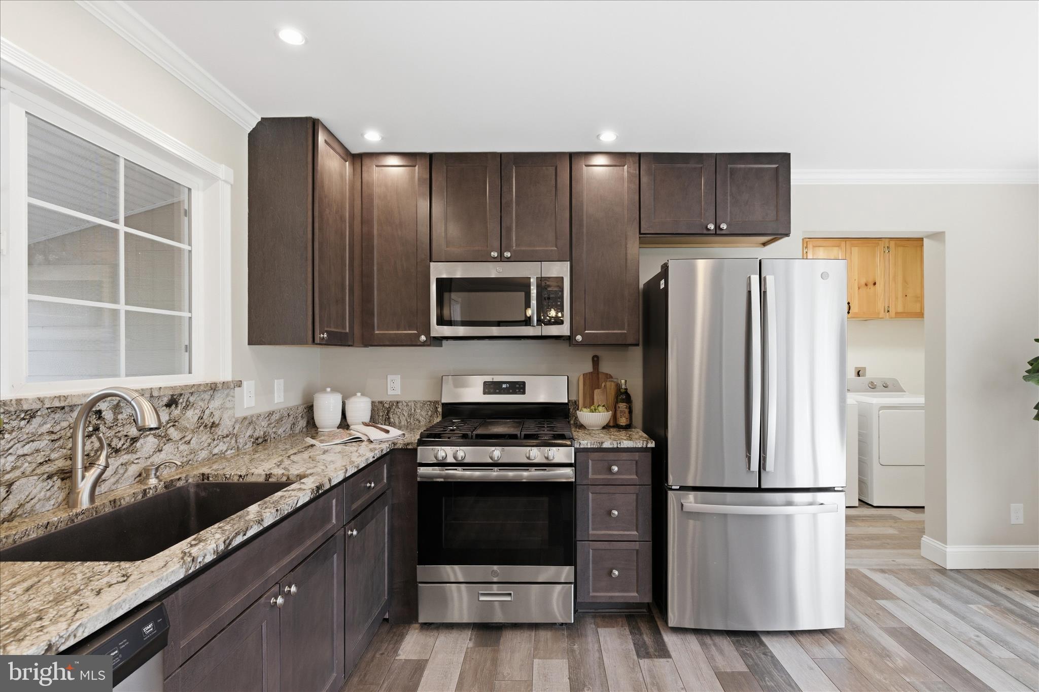 NORTHRIDGE - Residential