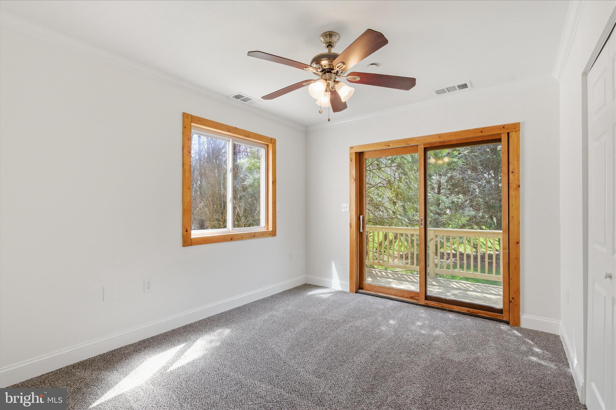 NORTHRIDGE - Residential