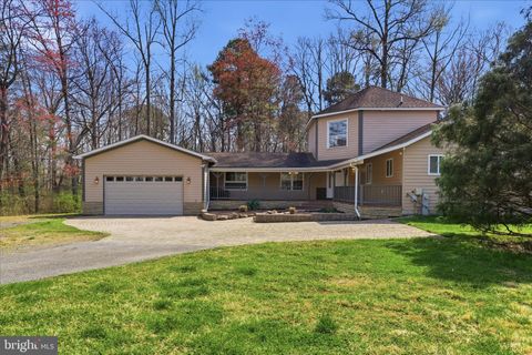Photo of 11607 Prospect Hill Road, GLENN DALE, MD 20769 (MLS # MDPG2196492)