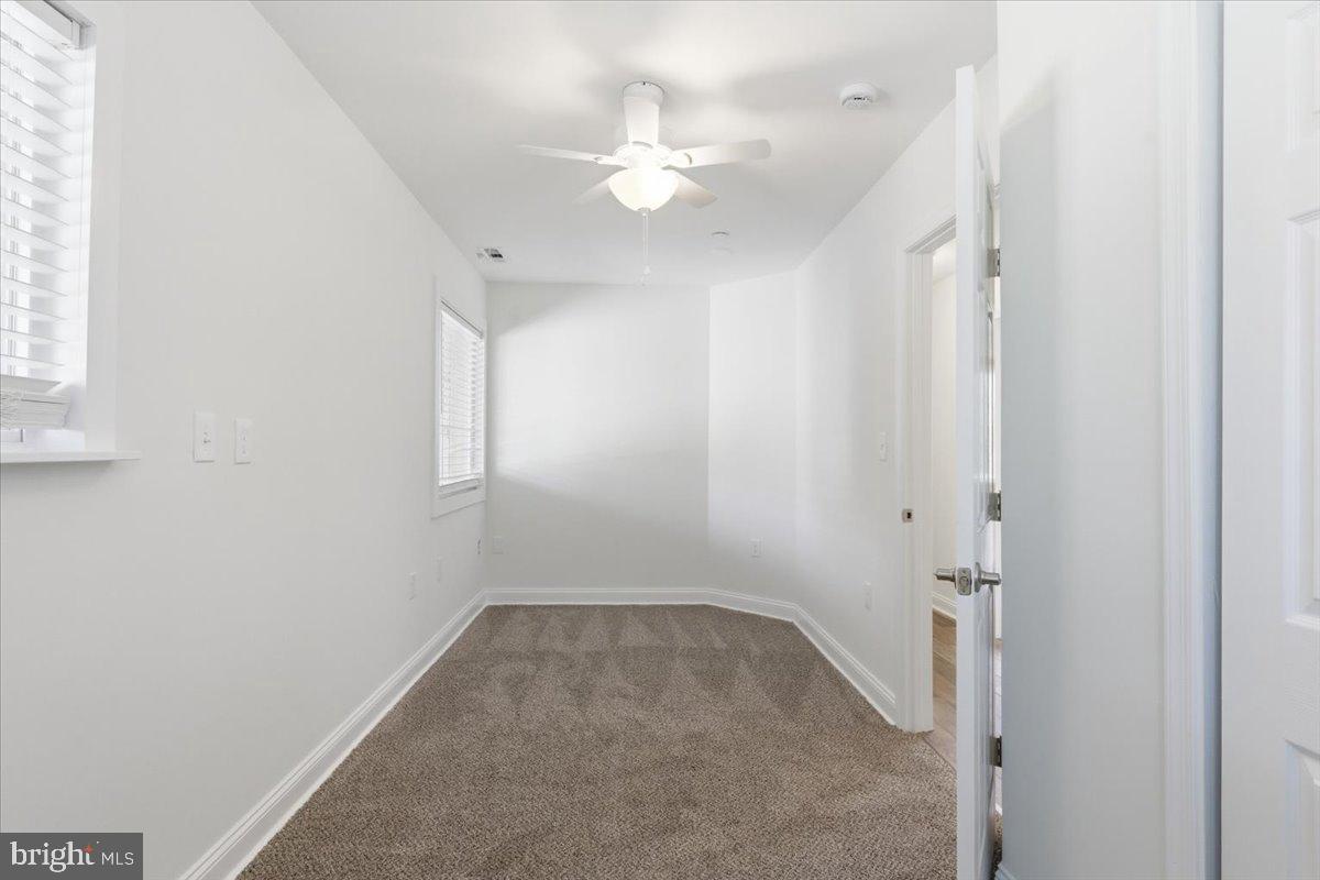 NORTHRIDGE - Residential