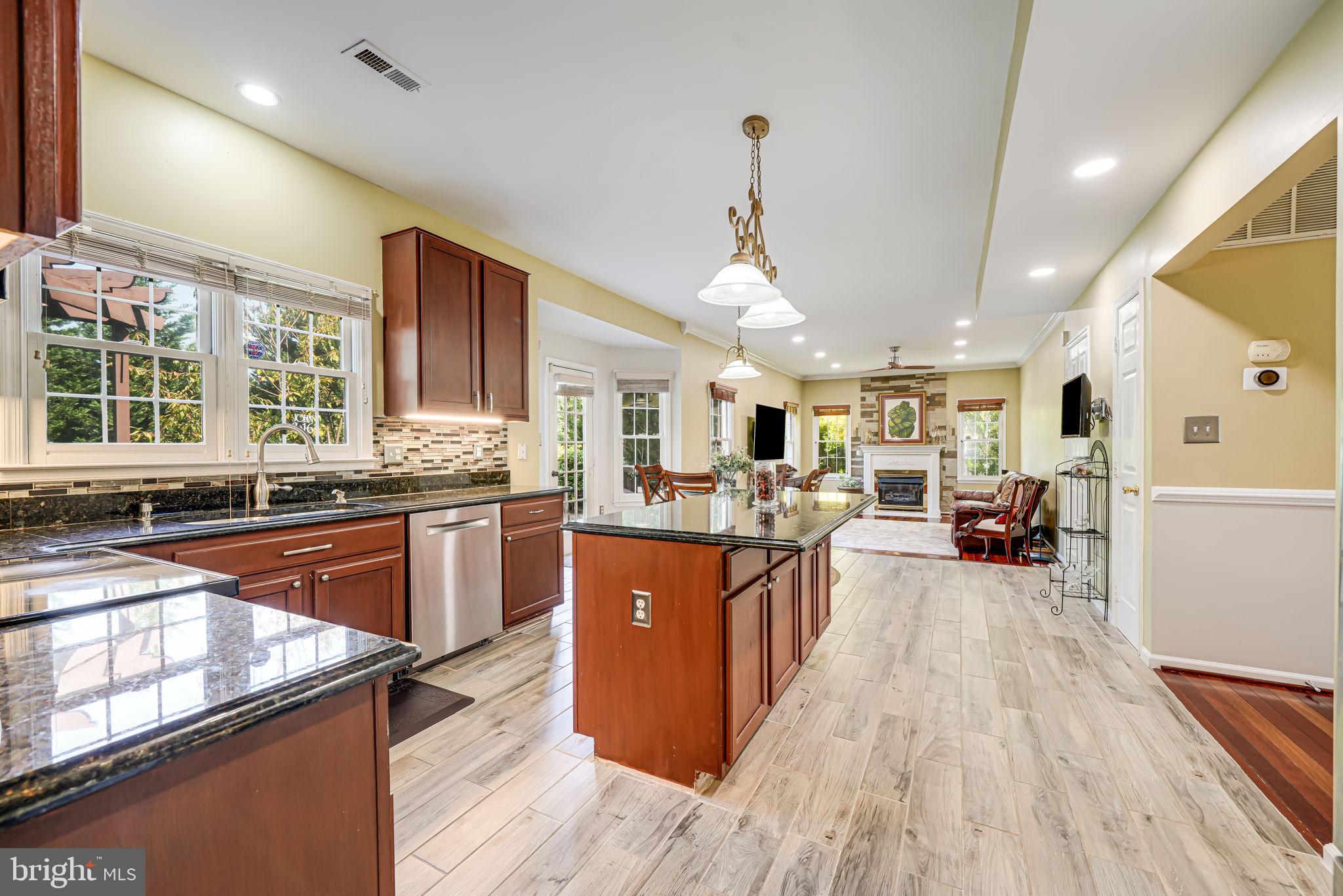 SUMMERWOOD - Residential