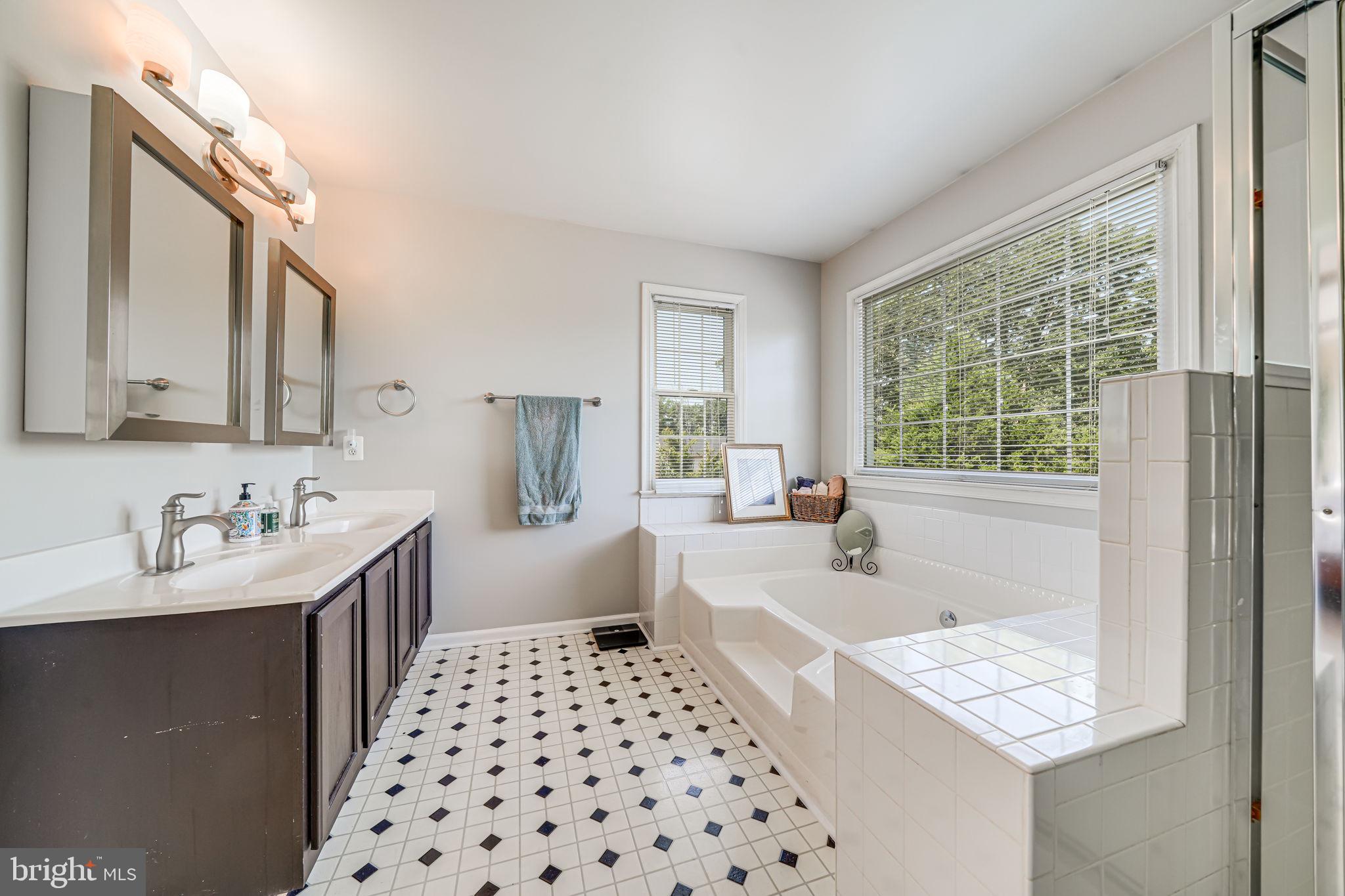 SUMMERWOOD - Residential