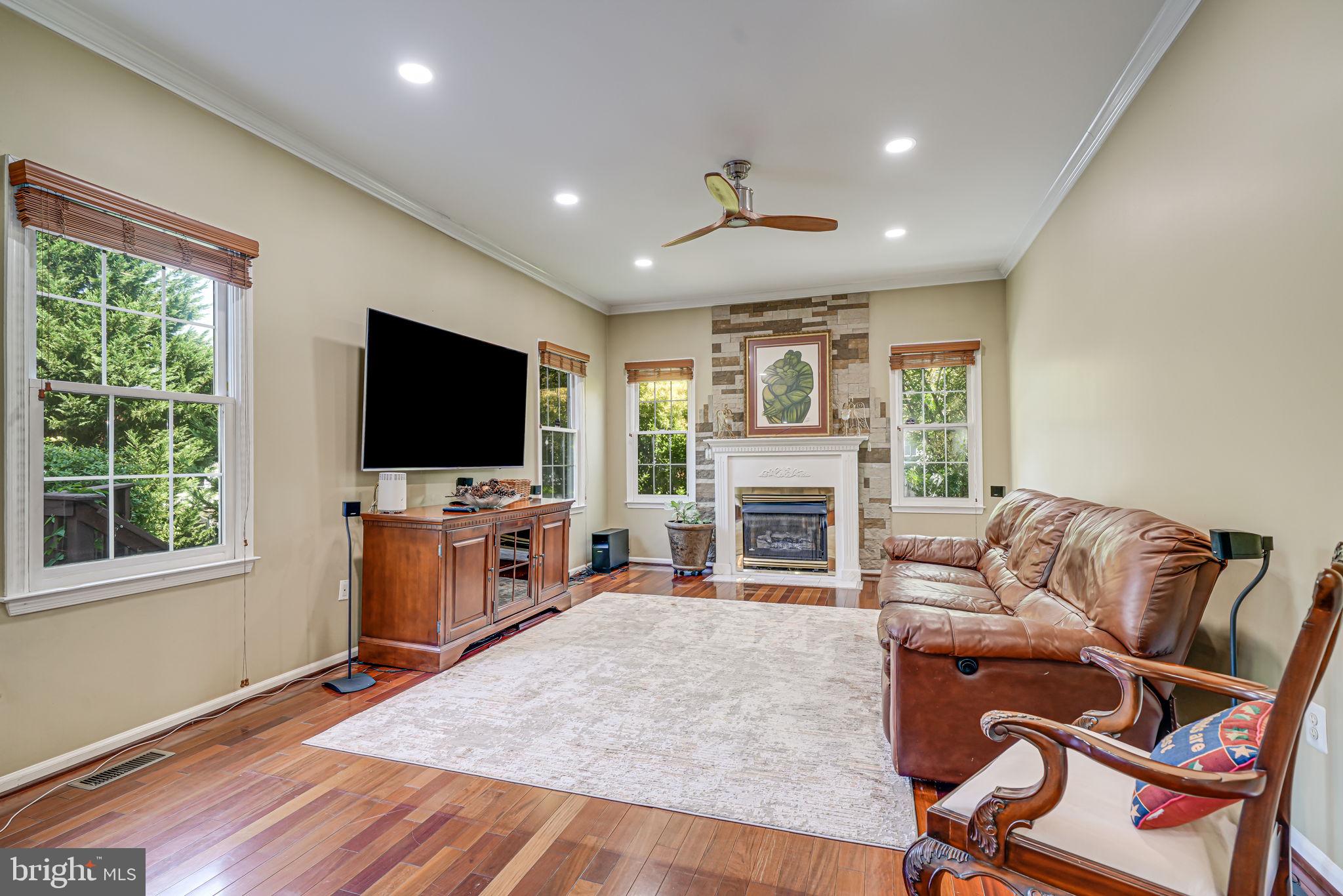 SUMMERWOOD - Residential